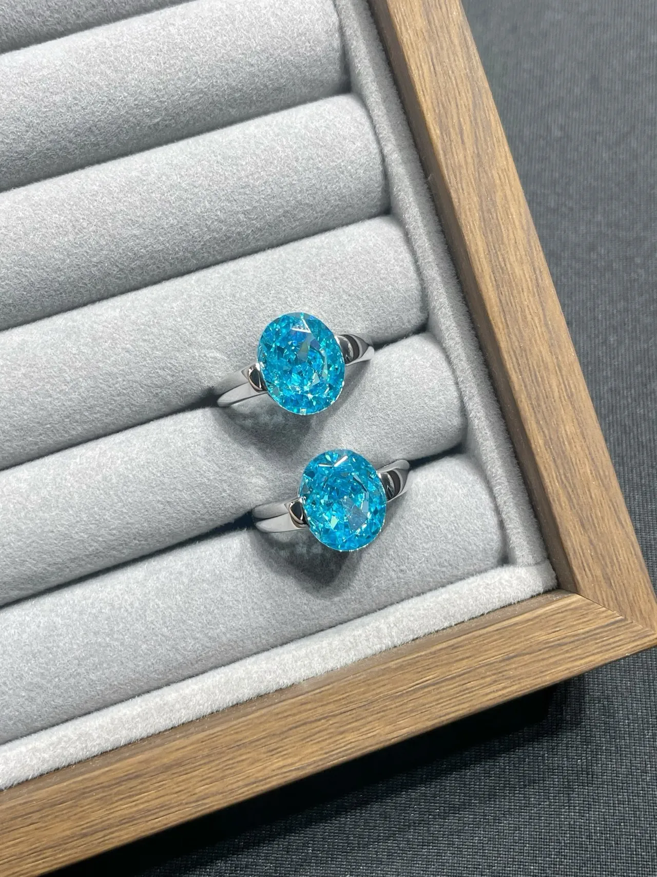 Oval Faceted Blue Gemstone Split Shank Ring