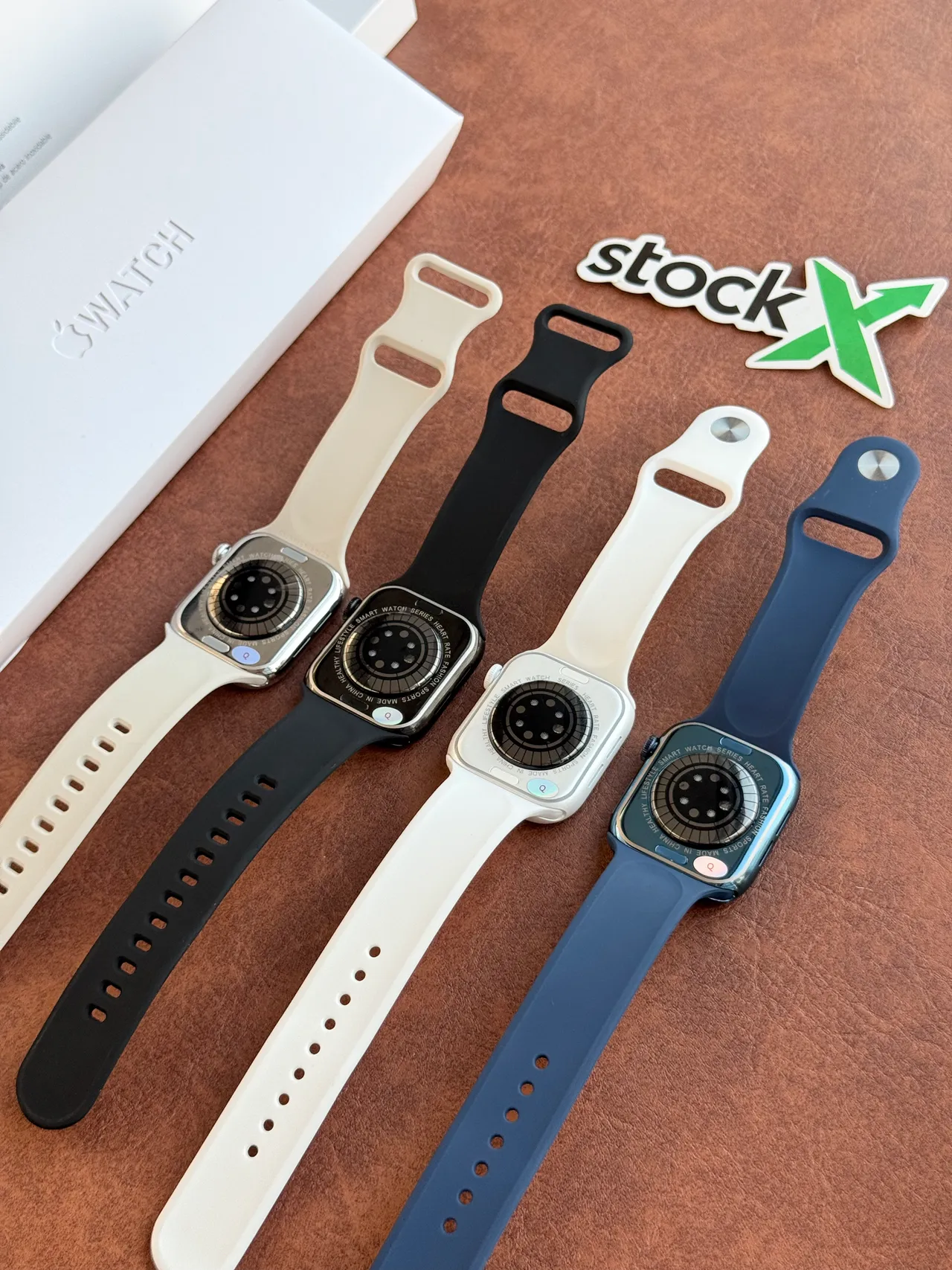 Apple White Black Square-Faced Silicone Band Sports Watch