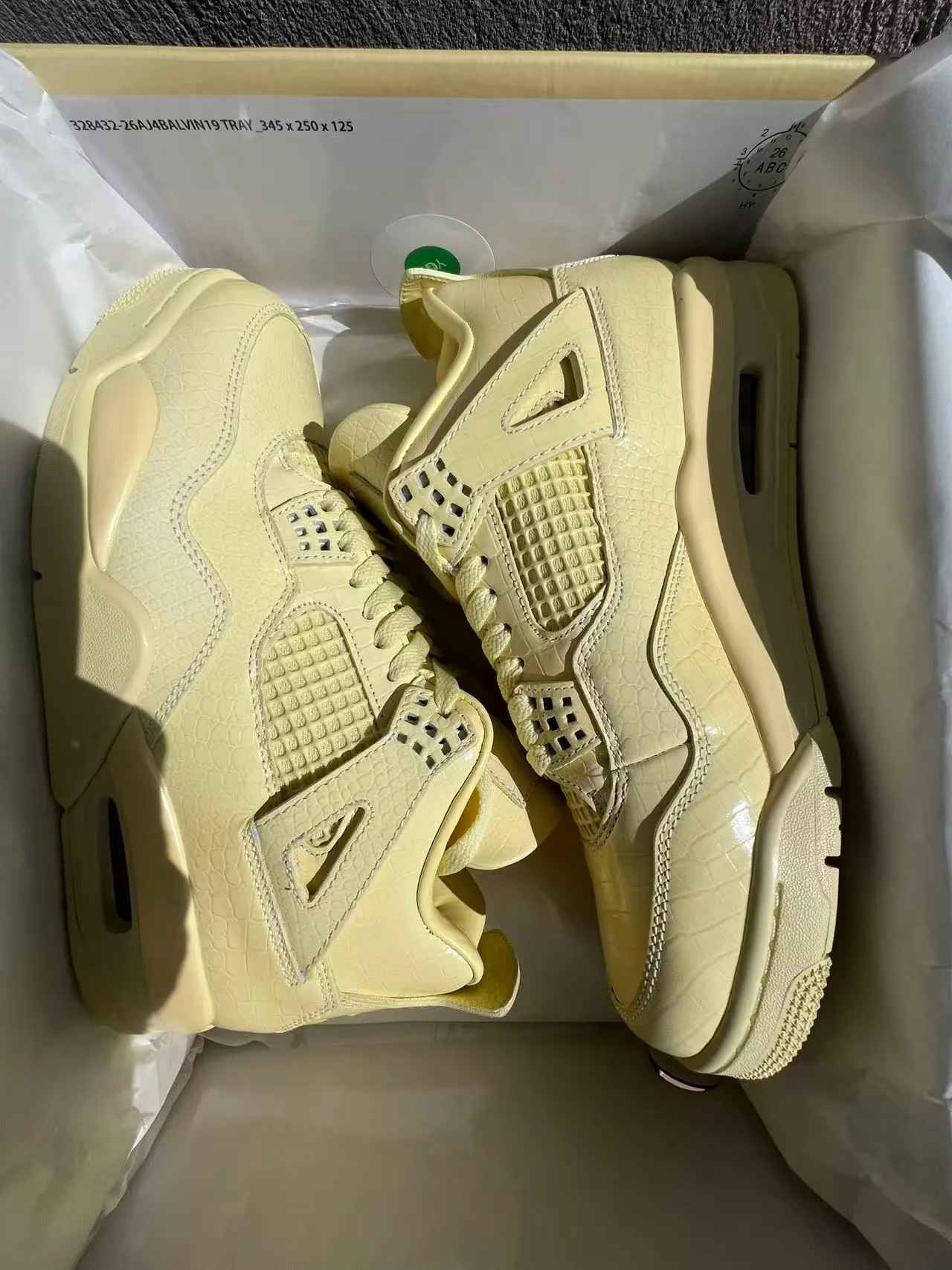 Air Jordan 4 Monochromatic Cream Basketball Shoes