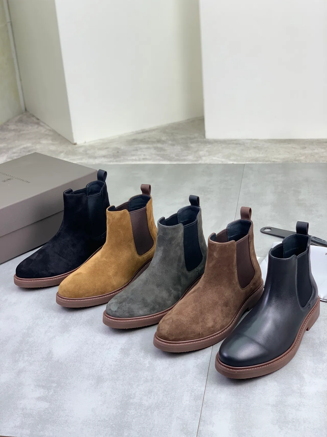 Brown Navy Suede Upper Elastic Side Gussets Chelsea Boots