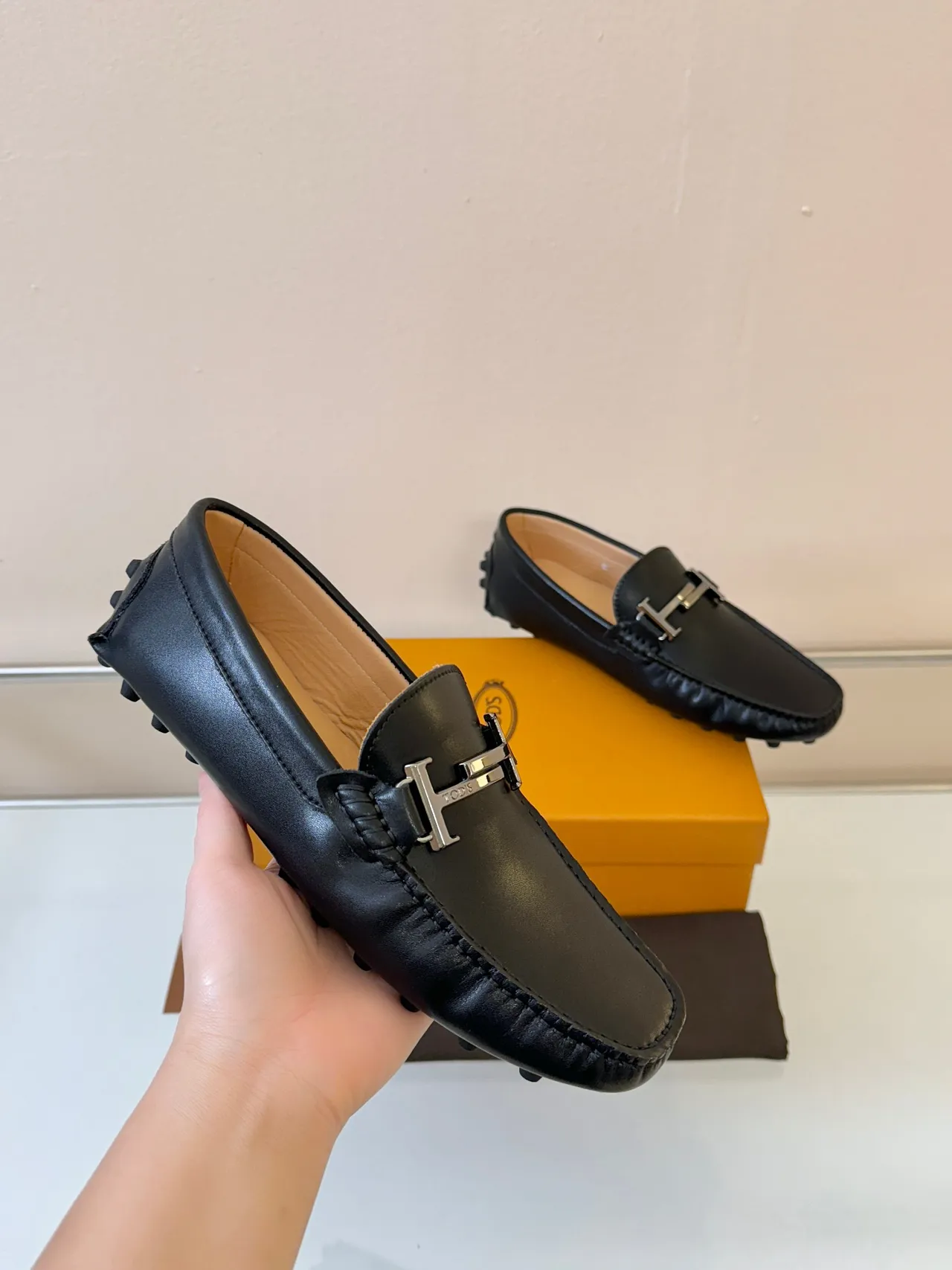 Tod's Gommino Loafer Black Leather H-Buckle Pebble Sole Loafers