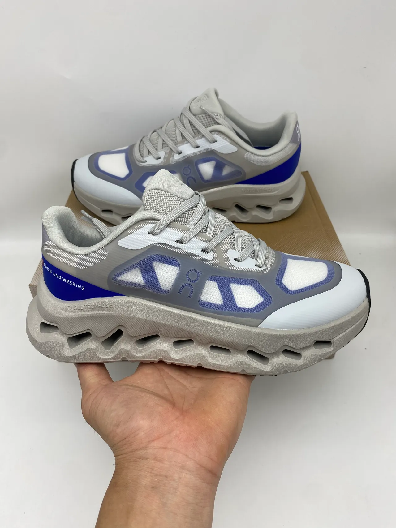 On Beige Gray Sculpted Open-Cell Midsole Mesh And Synthetic Overlay Upper Running Shoes