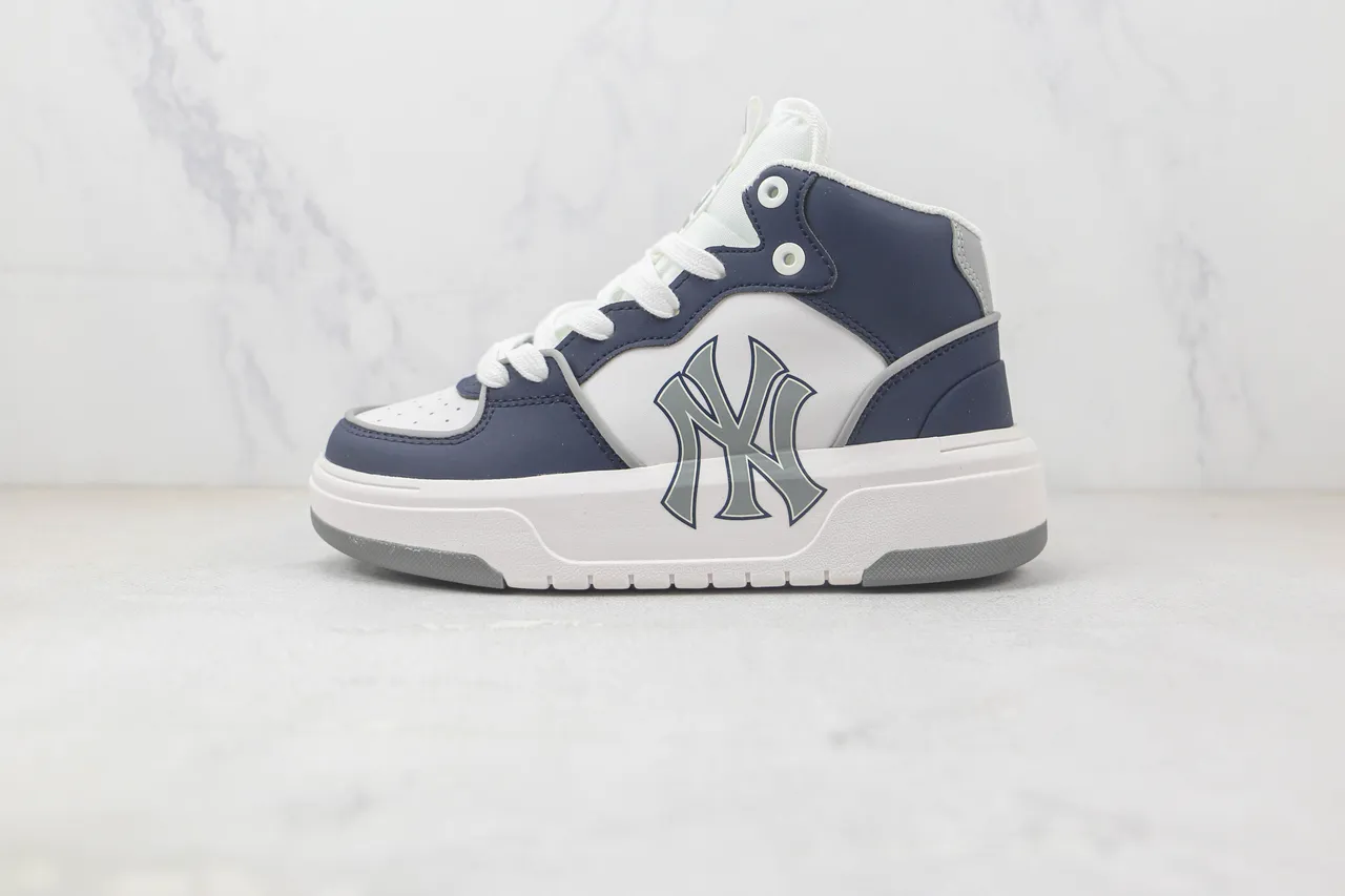 Mitchell & Ness NY Yankees High Top Lifestyle Sneakers
