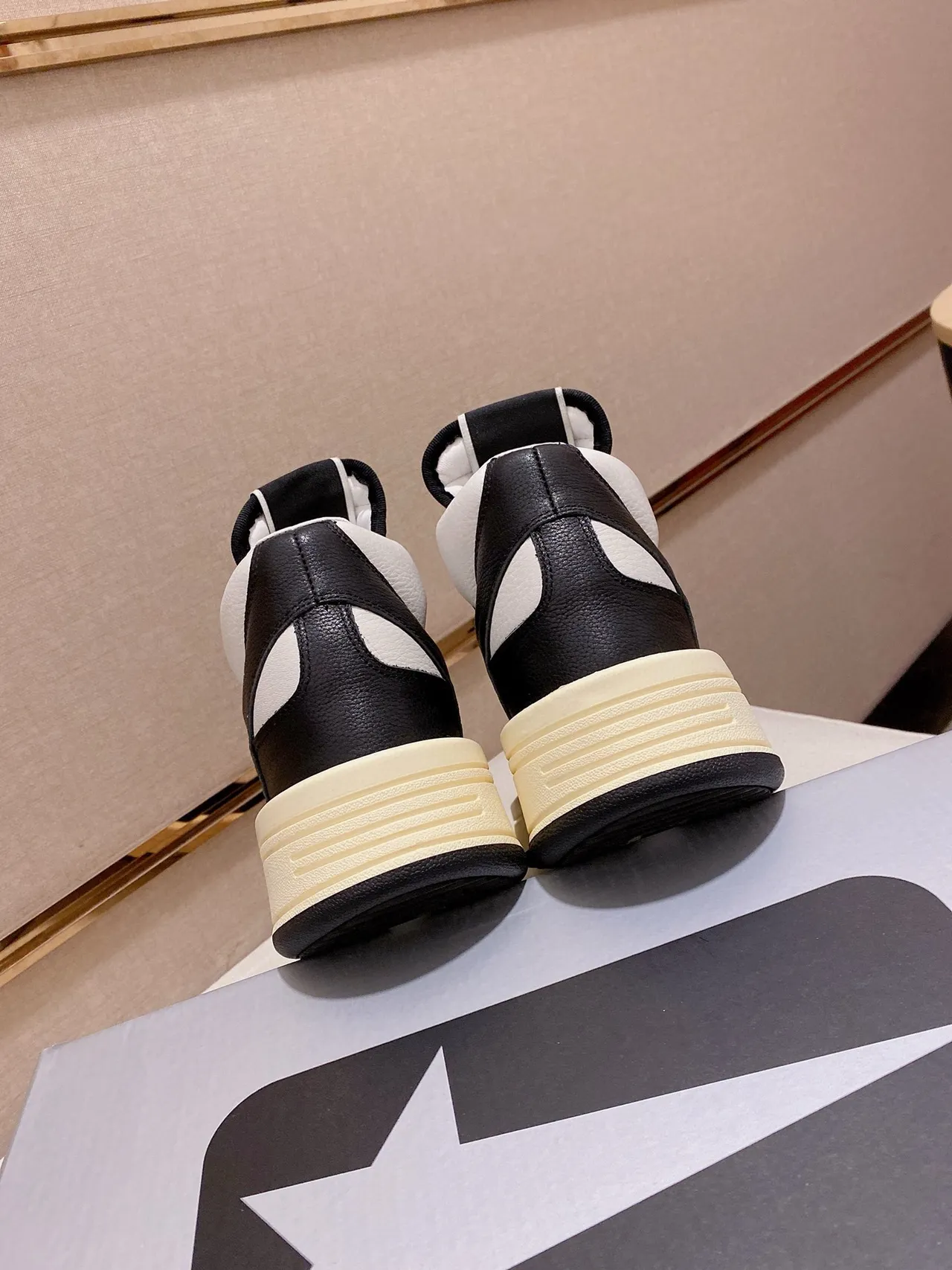 Converse Black White High-Top Platform Sole Lifestyle Sneakers