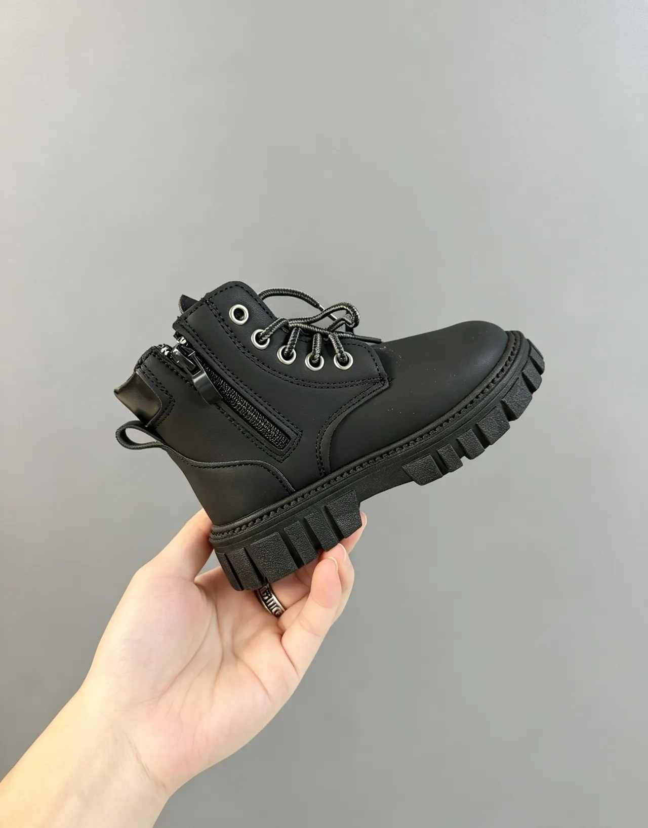Timberland Field Boot Black Padded Collar Rugged Lug Sole Work Boots