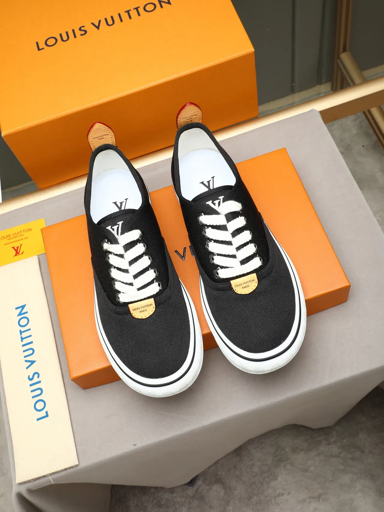 Vans Black White Canvas Upper Laces Lifestyle Sneakers