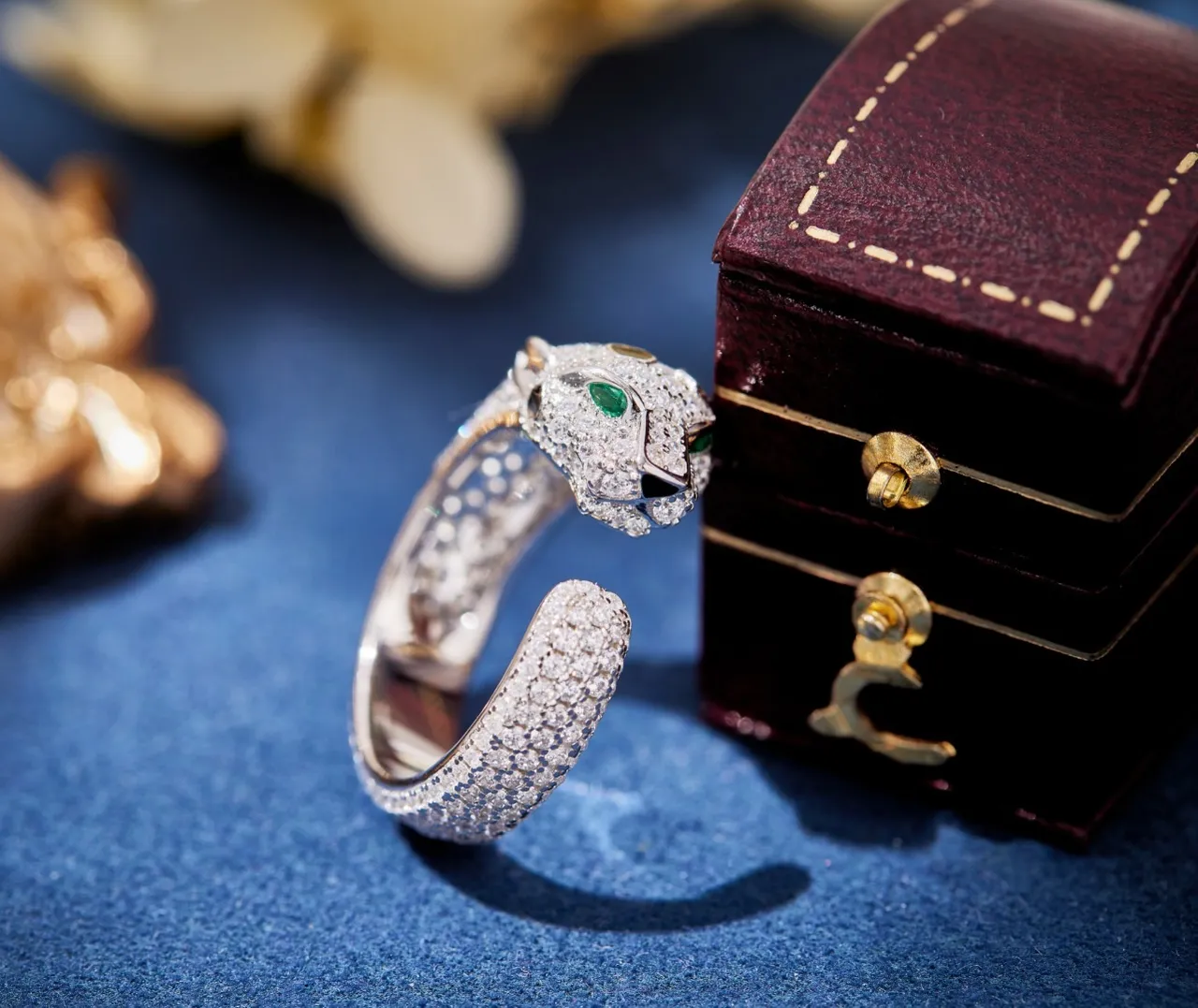 Cartier Panthère Panther Head Pavé Diamond Ring