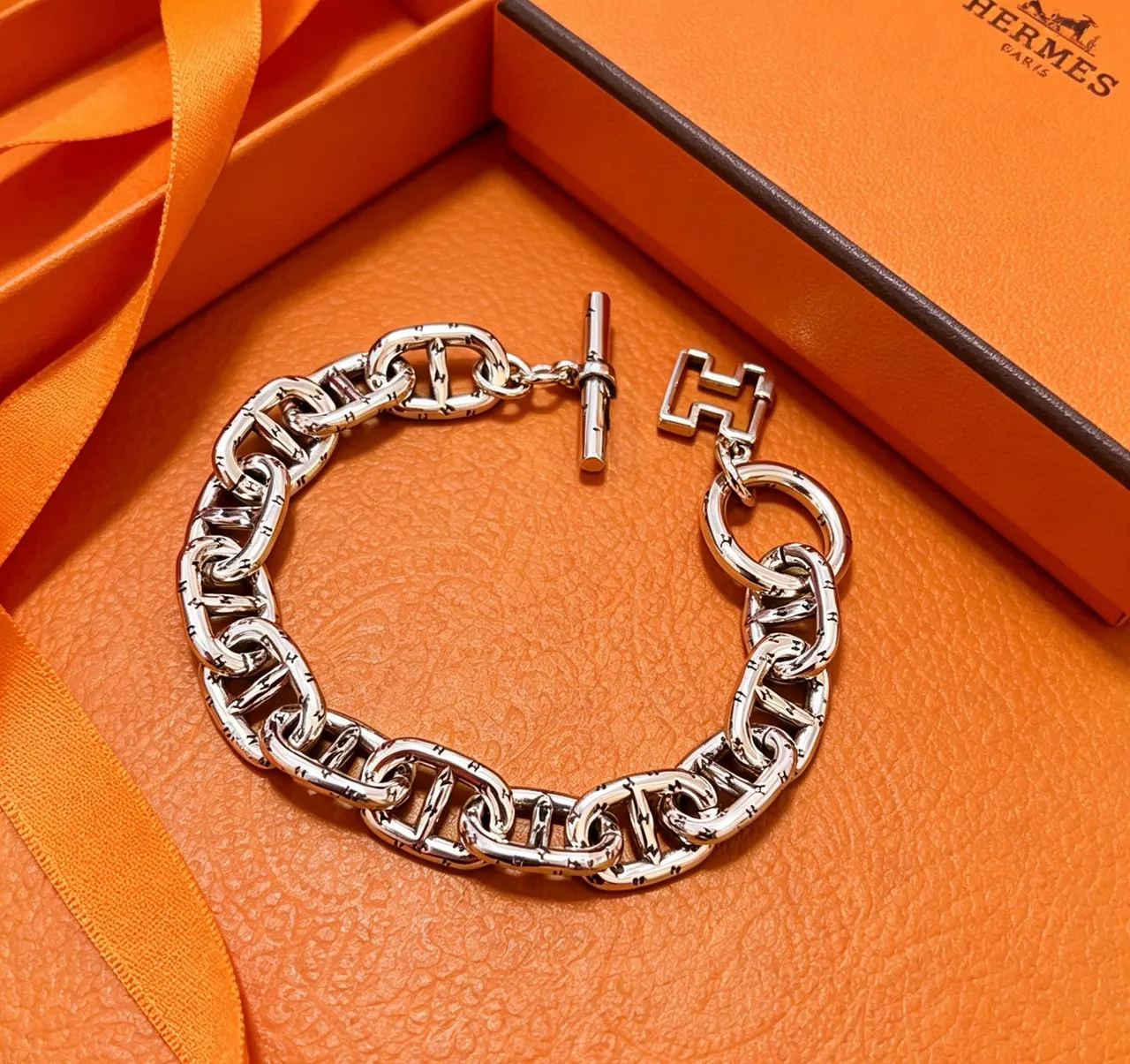 Hermès Chaine d'Ancre Engraved H Motif Silver Bracelet
