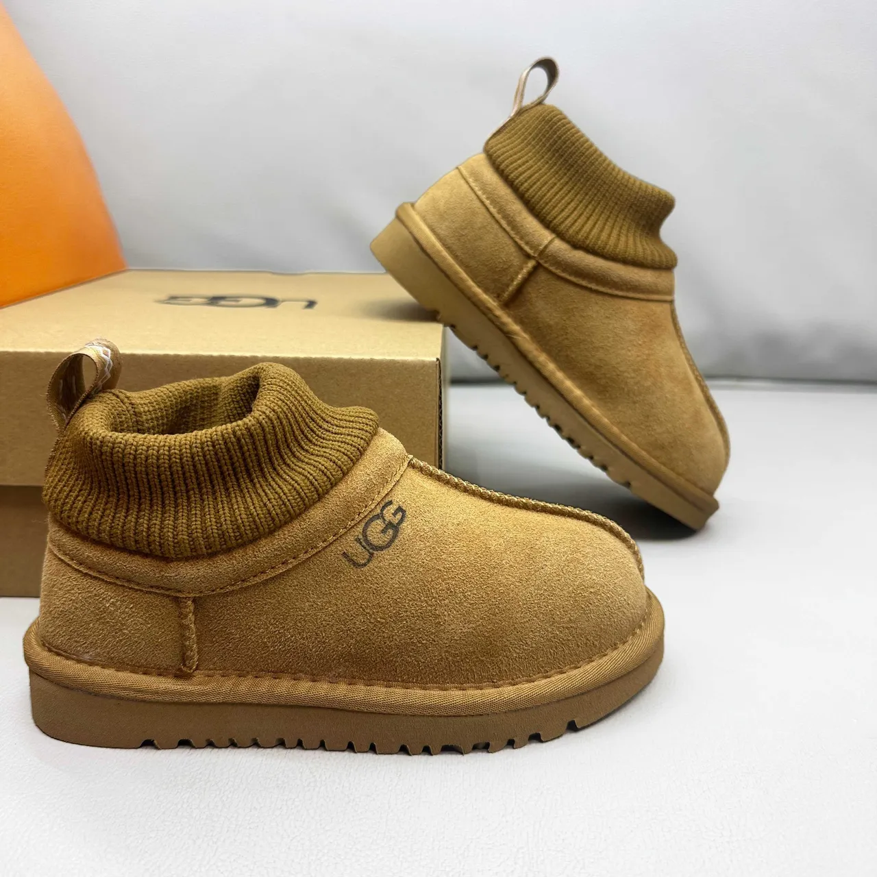 UGG Brown Beige Suede Upper Ribbed Knit Cuff Snow Boots