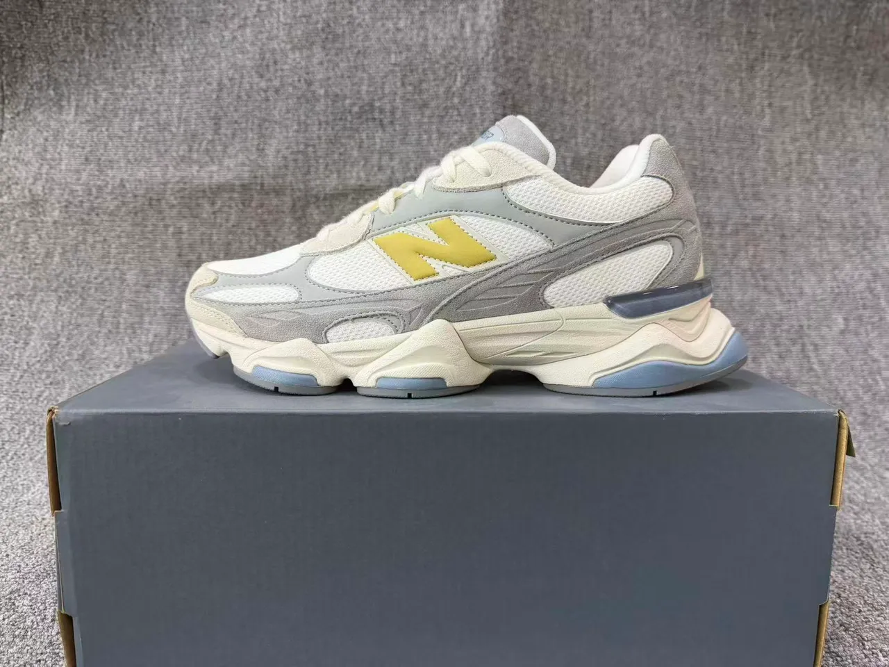 New Balance Gray Yellow Midsole Mesh And Synthetic Overlays Chunky Sneakers