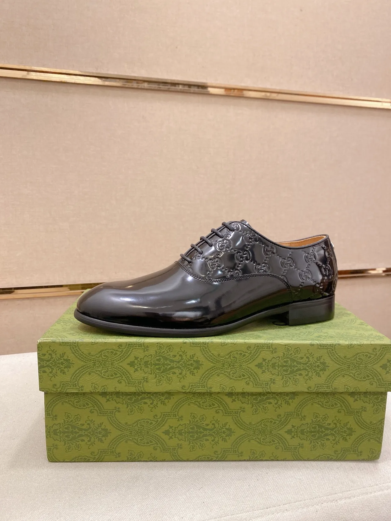 Gucci Black Green Patent Leather GG Monogram Embossed Oxford Shoes