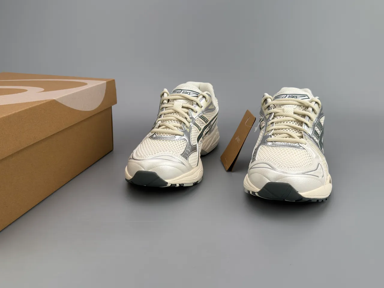 ASICS Gel-Kayano Beige Silver Mesh And Synthetic Overlay Upper Metallic Accents Running Shoes