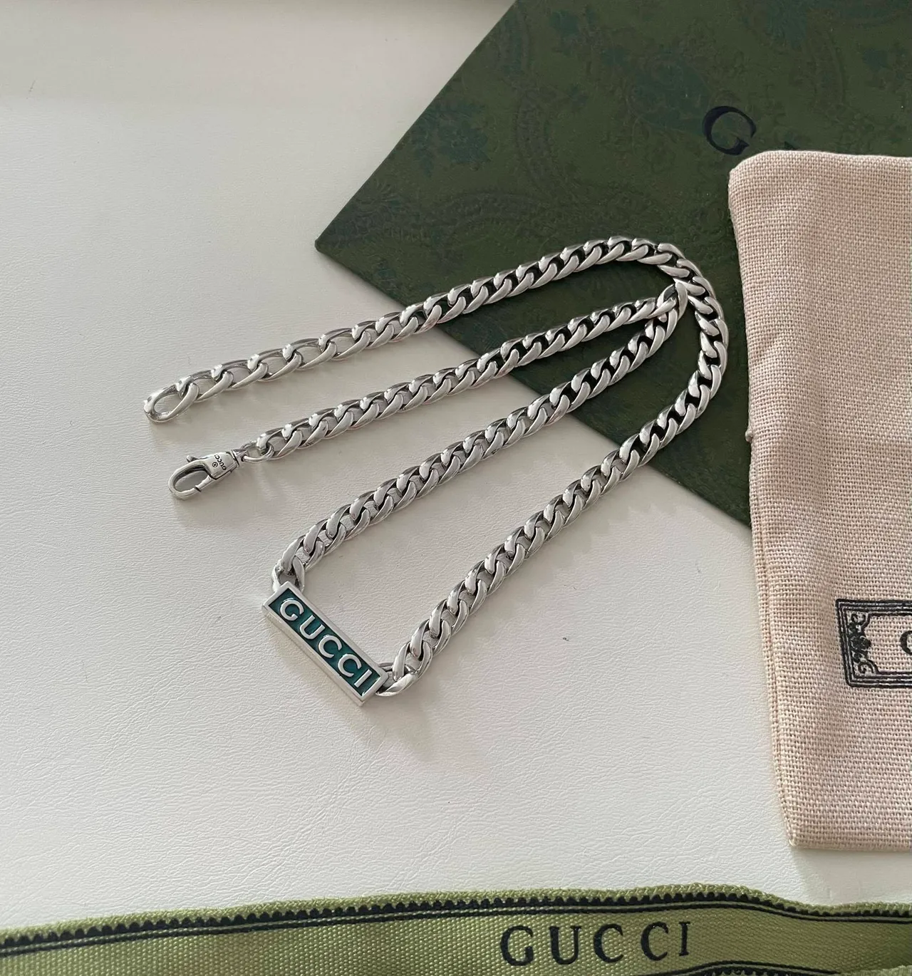 Gucci Logo Plaque Curb Chain Necklace