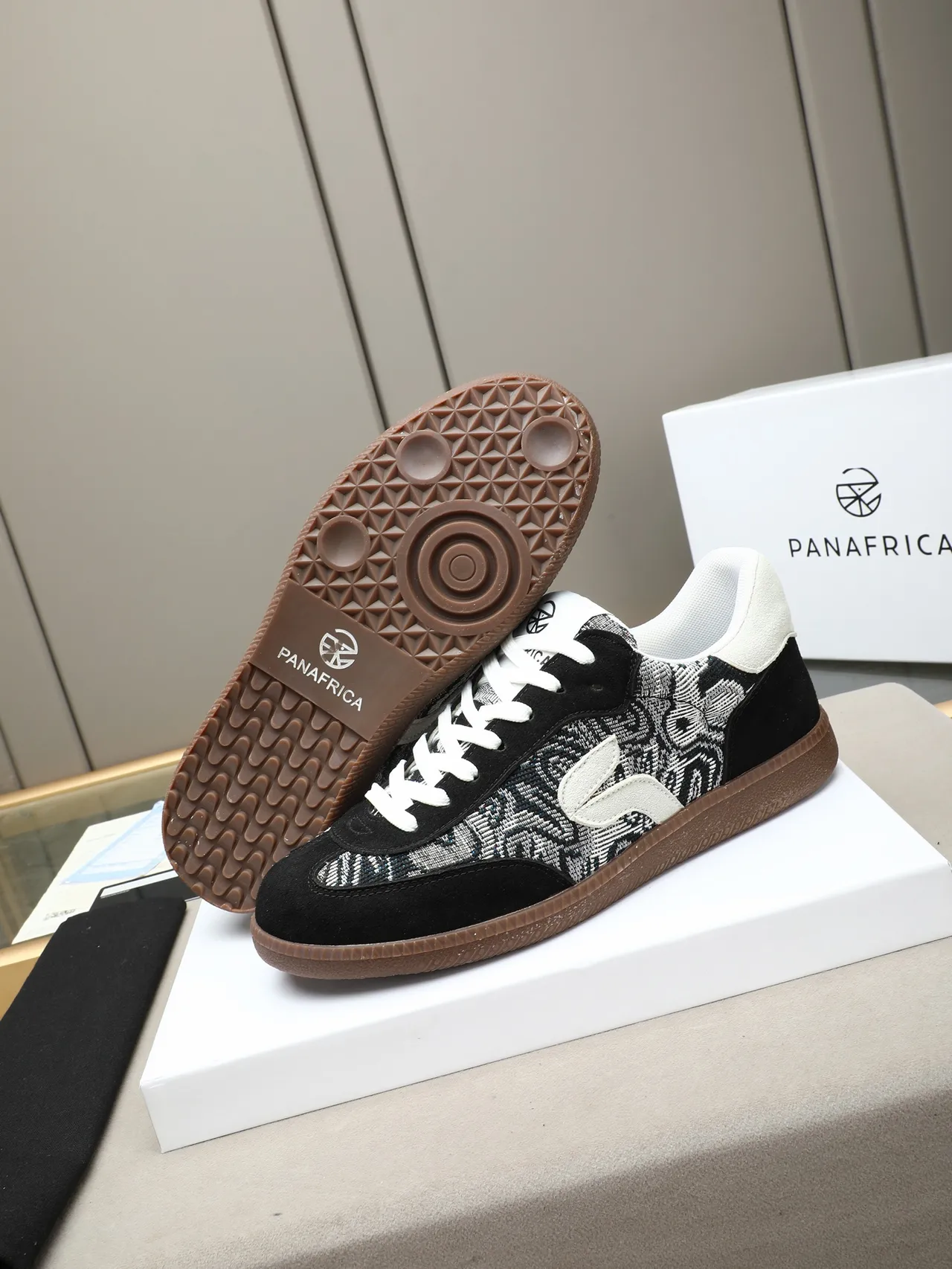 Black Brown Low-Top Suede And Jacquard Textile Upper Sneakers