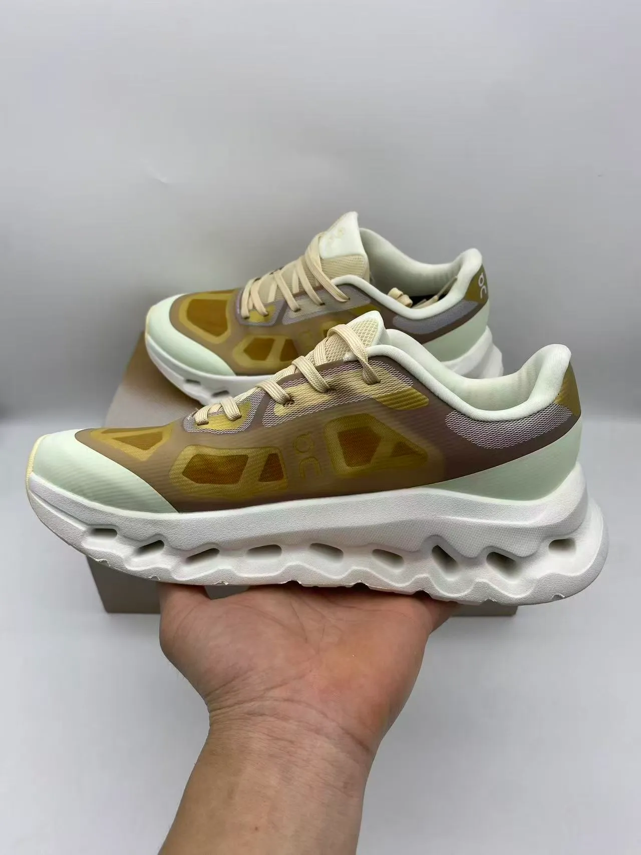 On Beige Gray Sculpted Open-Cell Midsole Mesh And Synthetic Overlay Upper Running Shoes