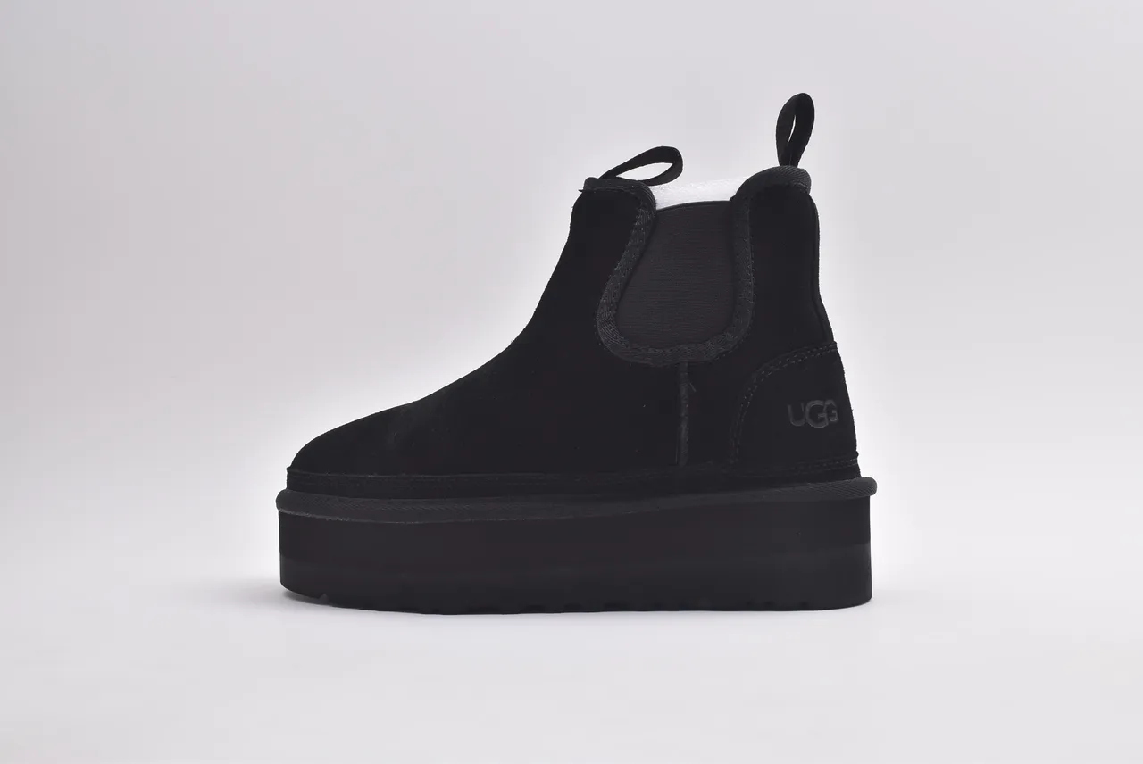 UGG Classic Platform Chelsea Black White Sole Elastic Side Gussets Chelsea Boots