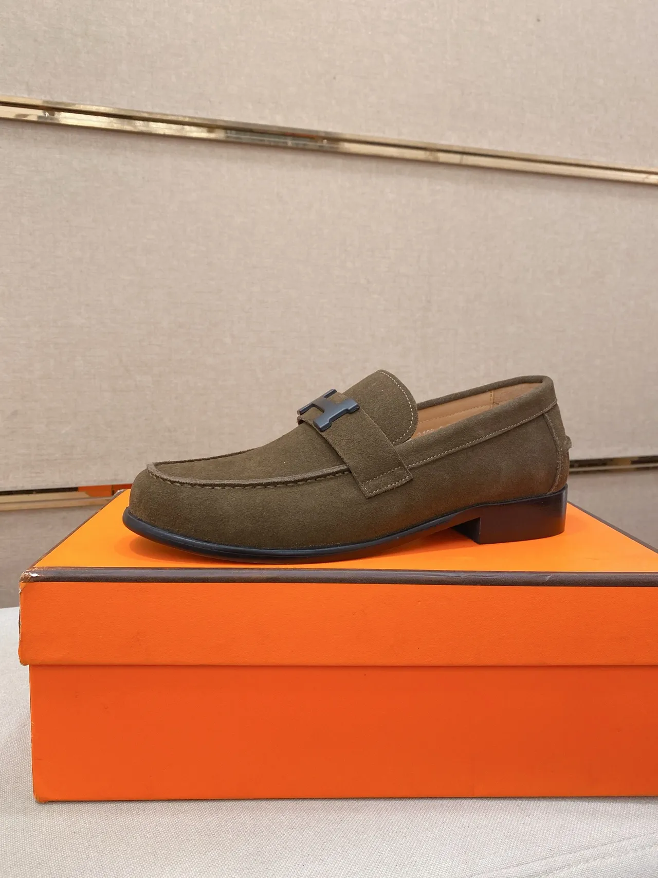 Hermès Oran Olive Green Suede H-Buckle Loafer