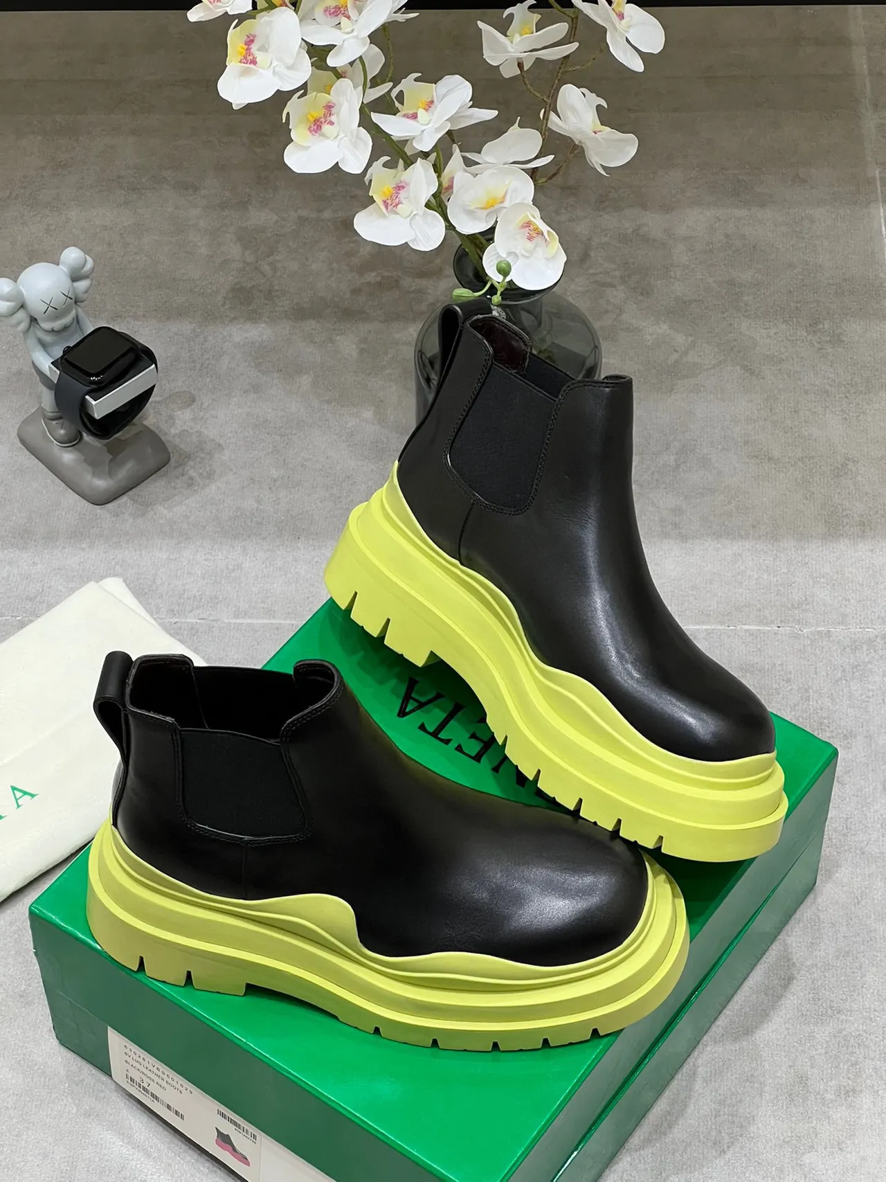 Bottega Veneta Le Cagole Black and Lime Yellow Chelsea Boots