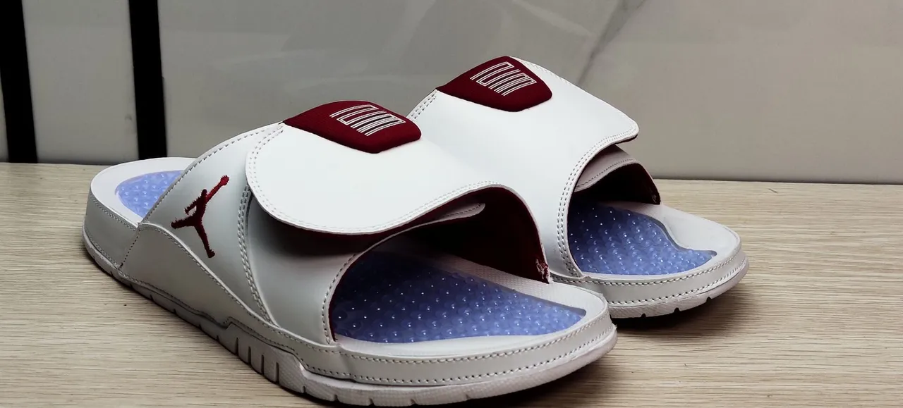 Air Jordan White Red Leather-Like Upper Textured Rubber Outsole Slippers