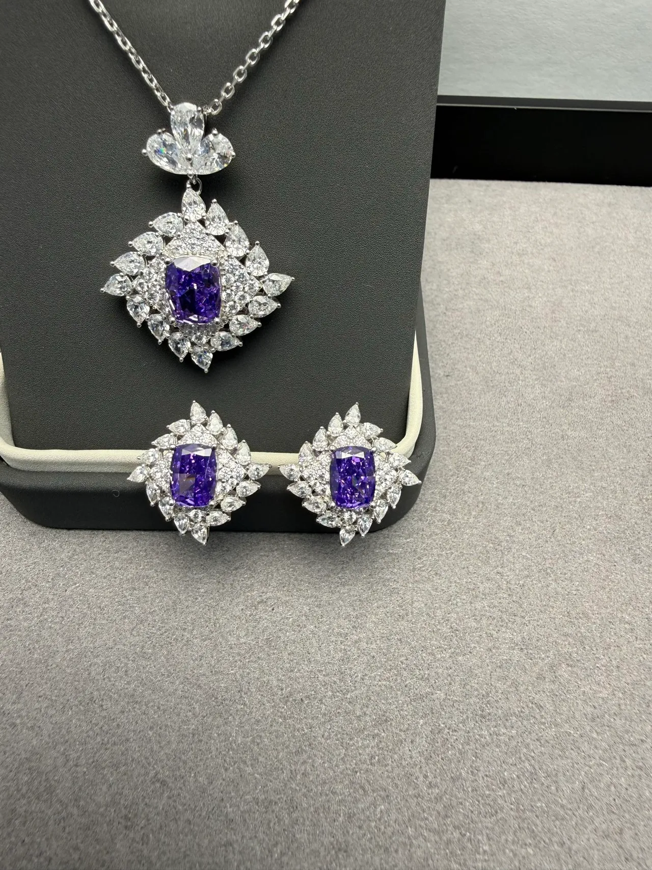 Green Silver Oval Gemstone Center Halo Of Clear Pavé Stones Necklace