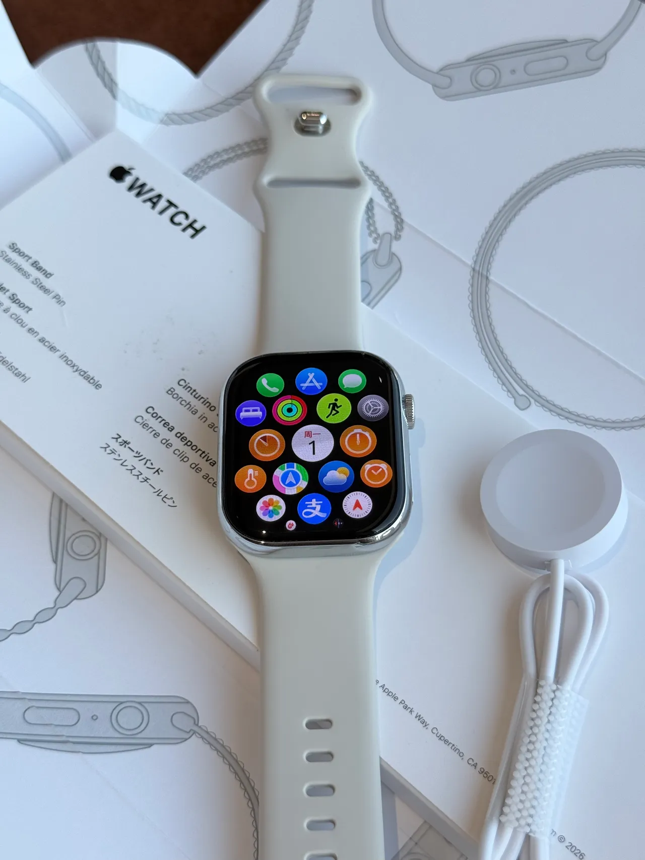 Apple Beige Silver Flat-Edged Stainless Steel Case Off-White Silicone Band Sports Watch