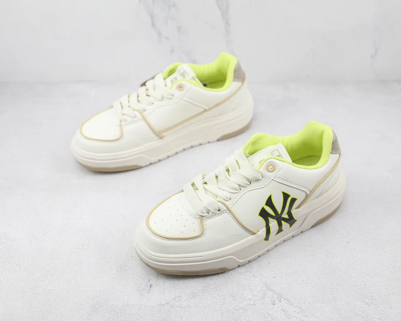 New Era MLB Lifestyle Sneaker White Yellow Low-Top Platform Leather-Textured Upper Lifestyle Sneakers