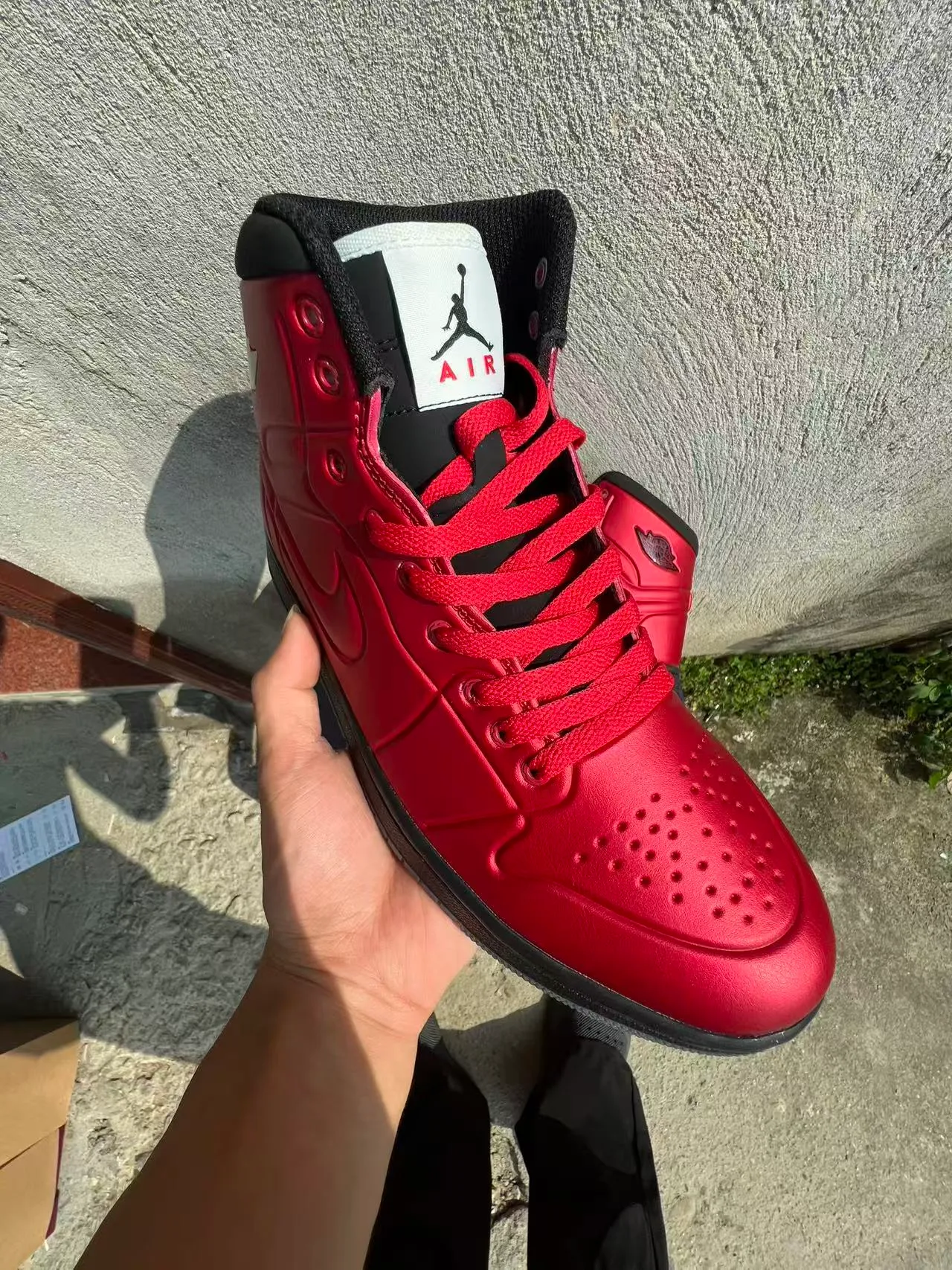 Air Jordan 1 High Red and Black Basketball Shoes