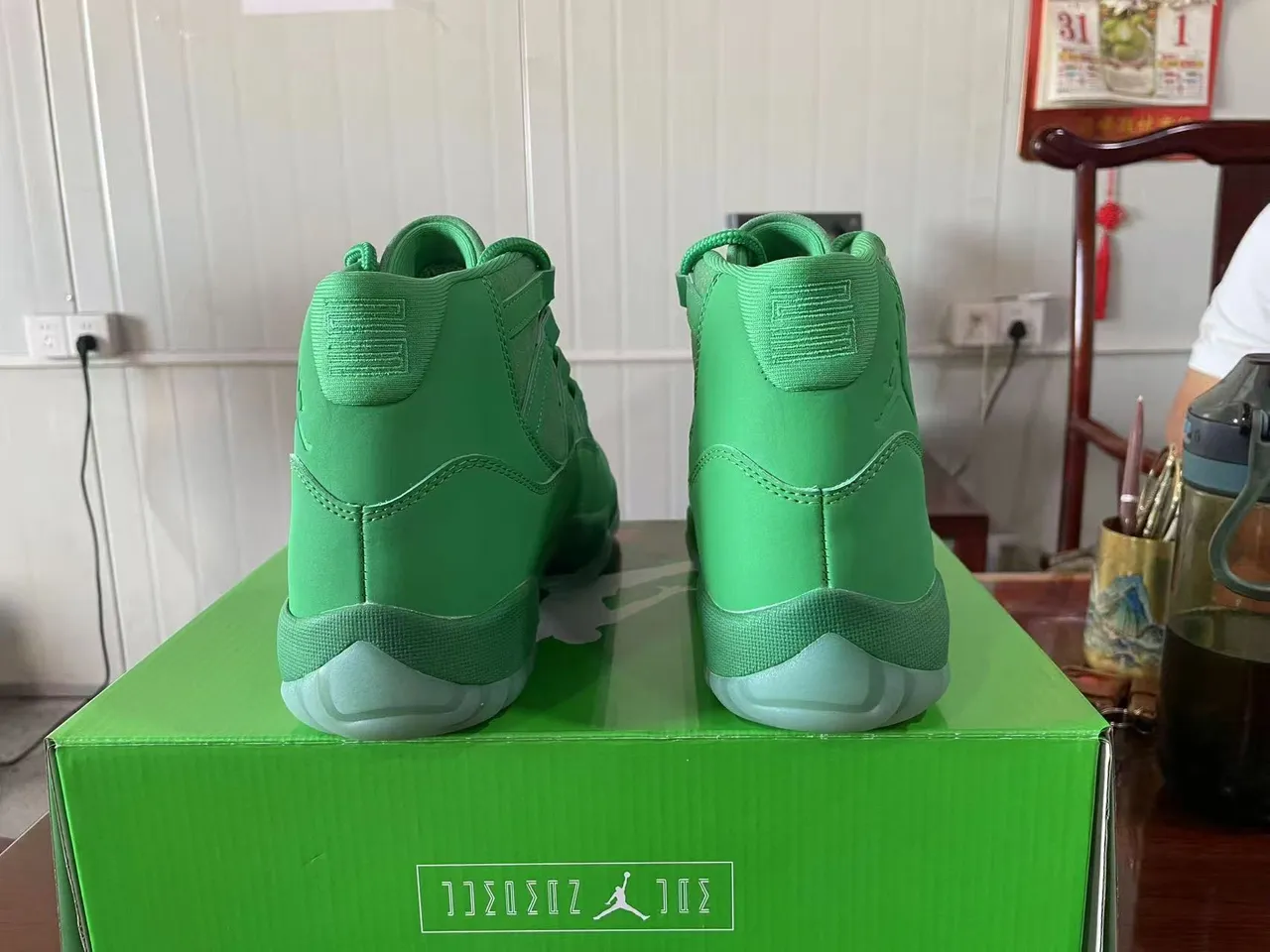 Air Jordan 11 Monochromatic Green High-Top Basketball Shoes