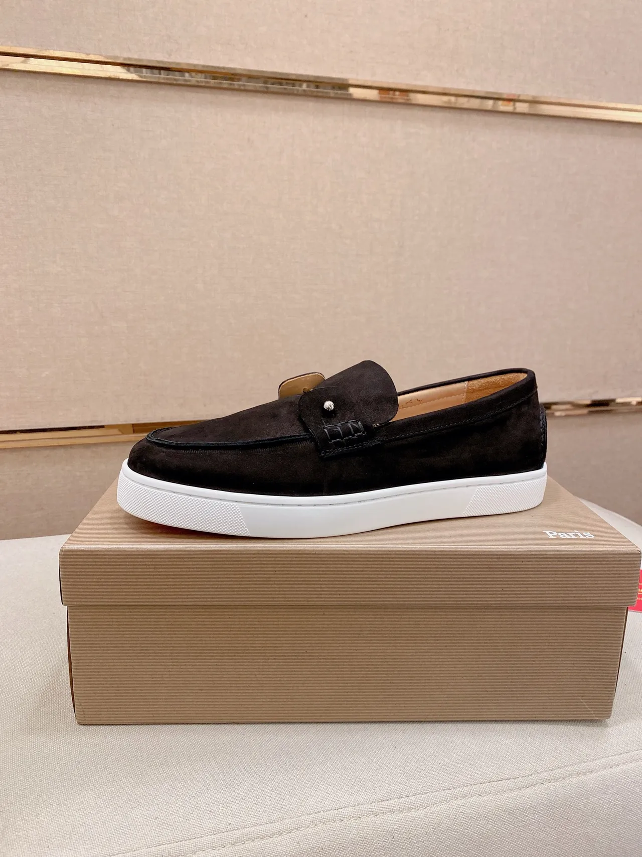 Black White Suede Upper Moc-Toe Construction Loafer