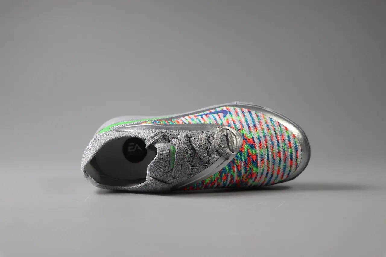 Nike Pink Green Low-Cut Synthetic Overlay Cage Artificial-Grass Soccer Shoes