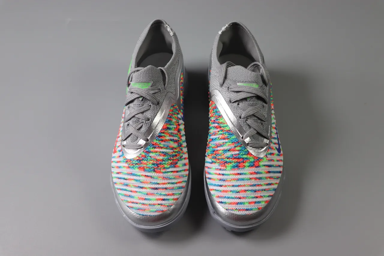 Nike Pink Green Low-Cut Synthetic Overlay Cage Artificial-Grass Soccer Shoes