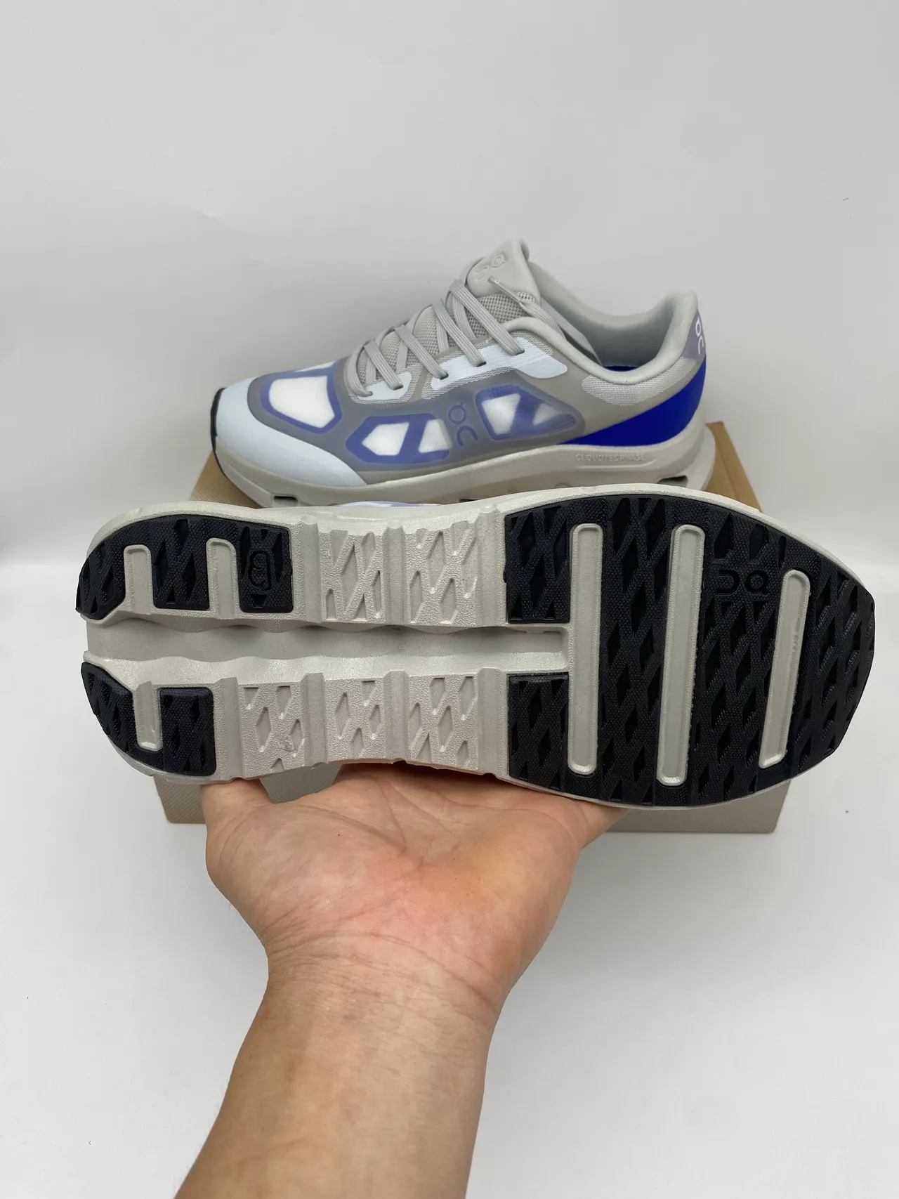 On Beige Gray Sculpted Open-Cell Midsole Mesh And Synthetic Overlay Upper Running Shoes
