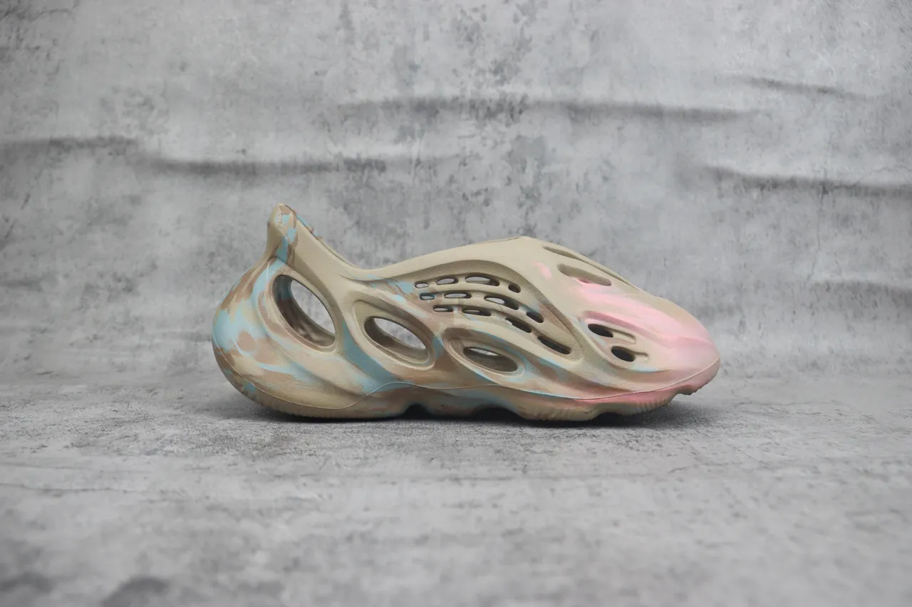 Crocs Classic Clog Beige Marbled Blue Pink Foam Clog