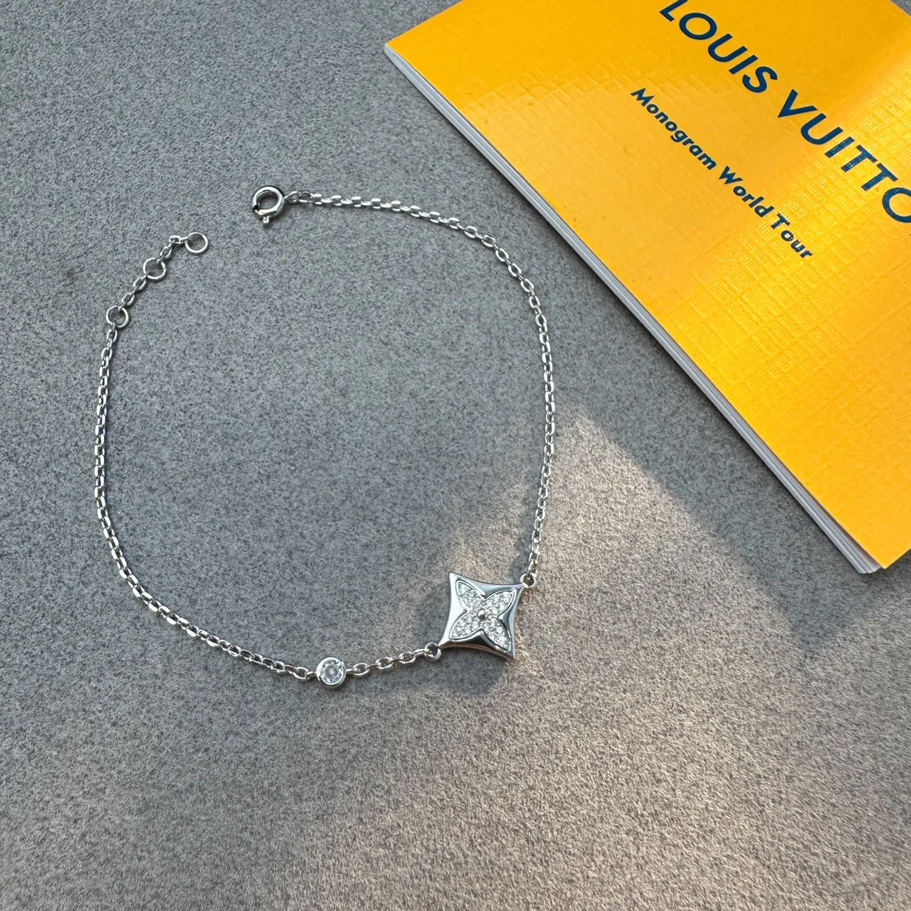 Louis Vuitton Gold Silver Fine Chain-Link Quatrefoil Star Motif Bracelet