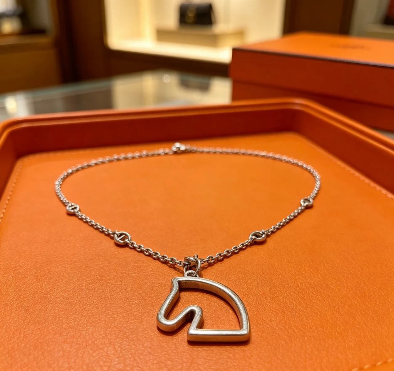Hermès Cheval de Hermès Outline Horse Head Silver Necklace