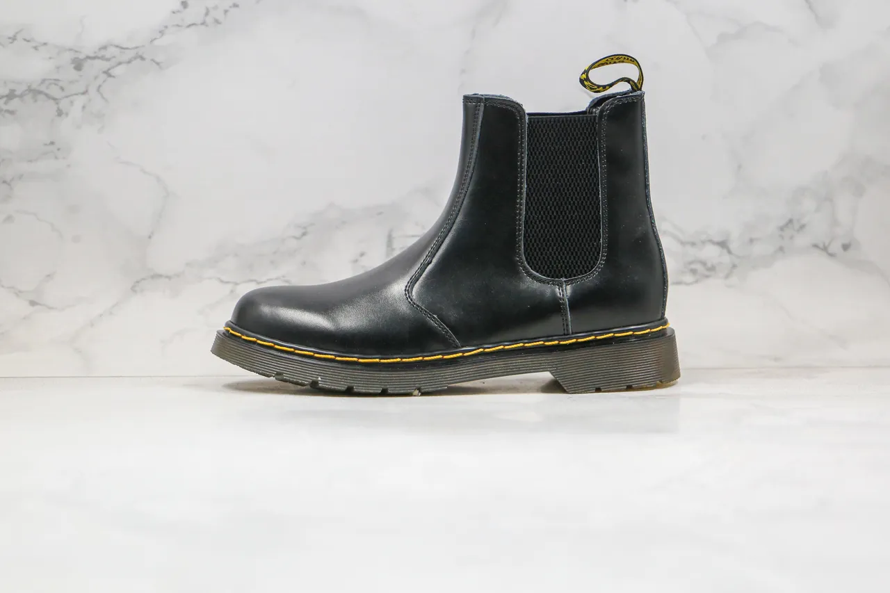 Dr. Martens Chelsea Boot Black Yellow Smooth Leather Welt Stitching Chelsea Boots