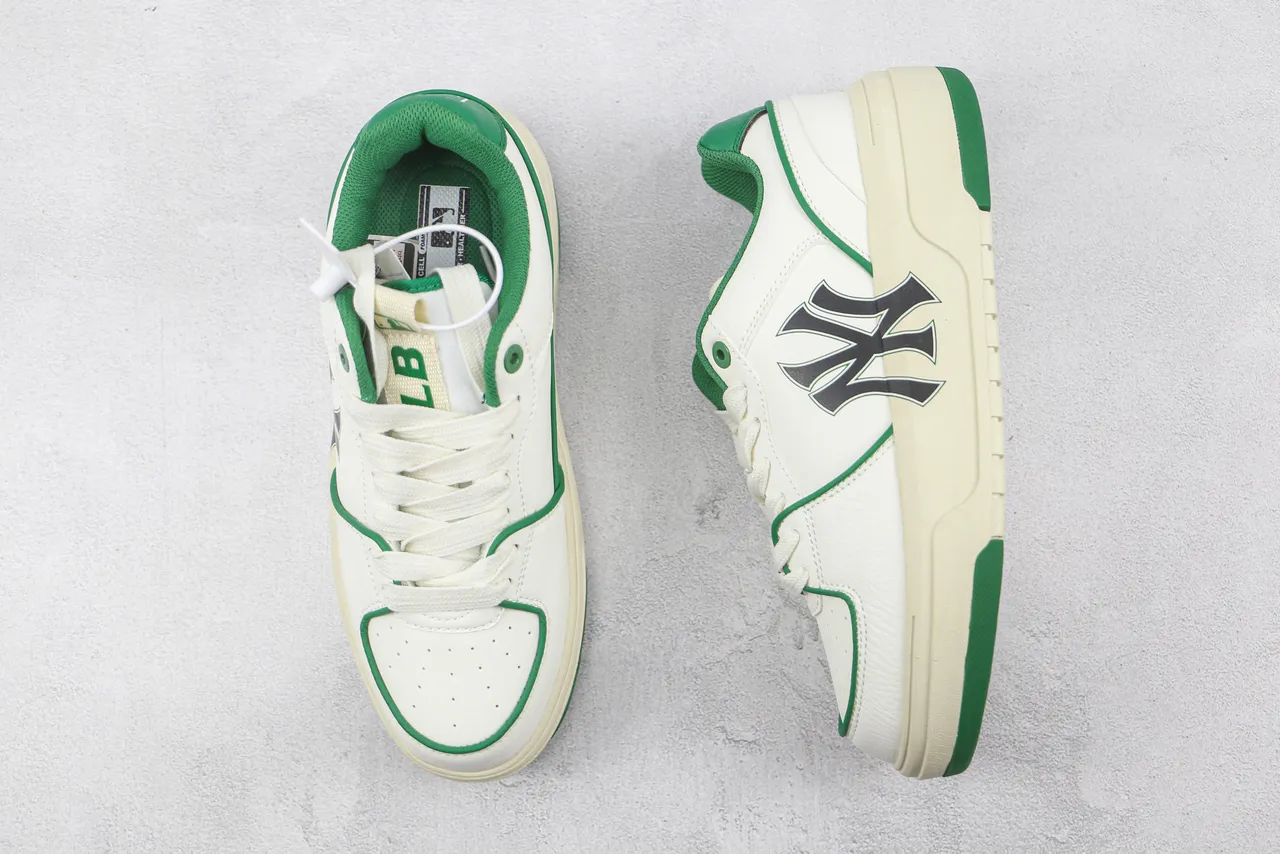 New Era NY Yankees White and Green Lifestyle Sneakers