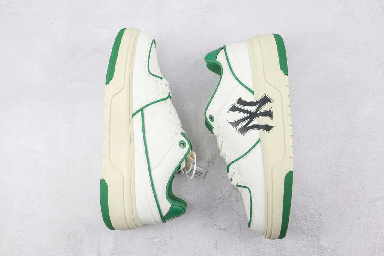 New Era NY Yankees White and Green Lifestyle Sneakers