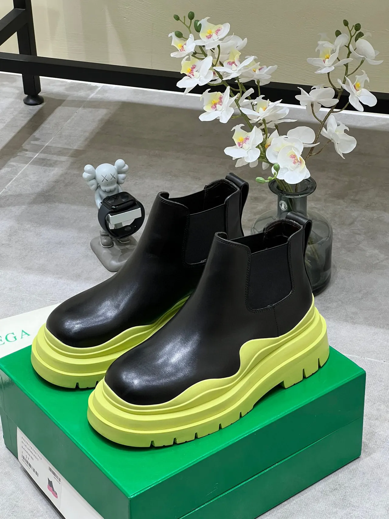 Bottega Veneta Le Cagole Black and Lime Yellow Chelsea Boots