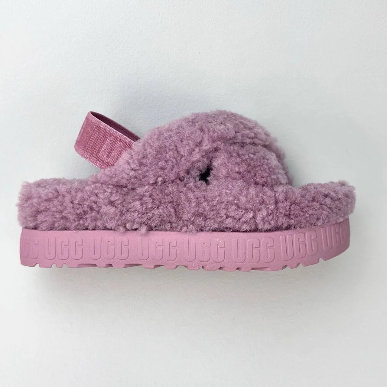 UGG Pink Plush Shearling Upper Cross-Strap Design Slippers