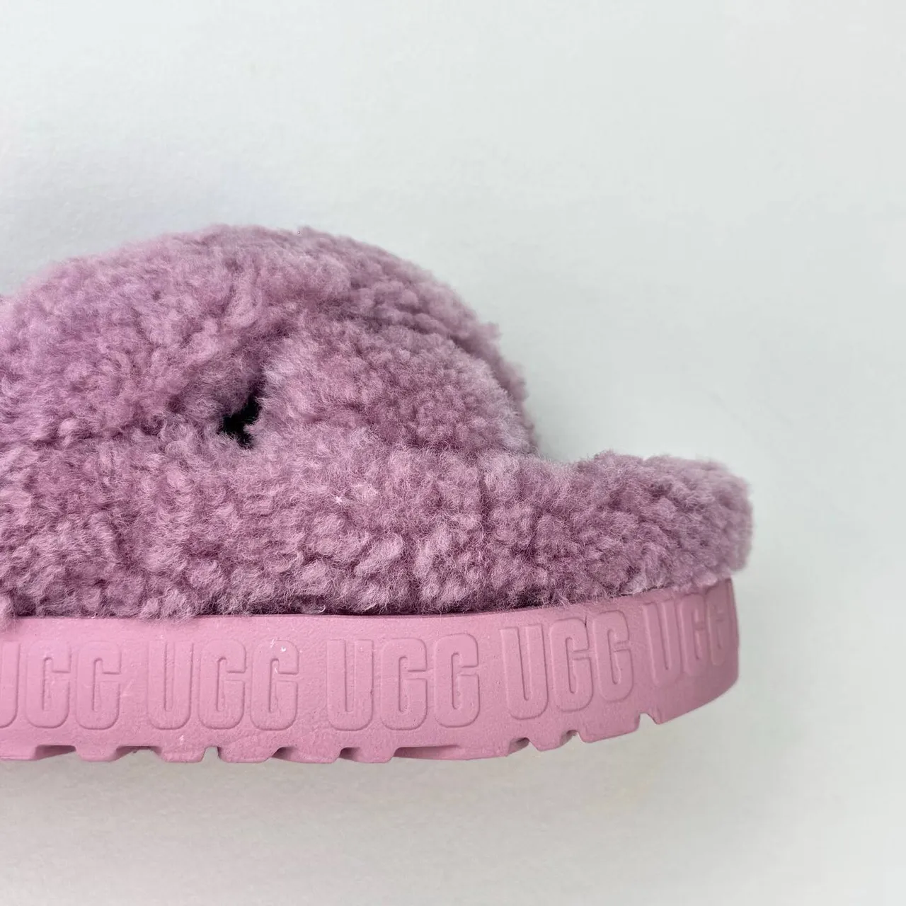 UGG Pink Plush Shearling Upper Cross-Strap Design Slippers
