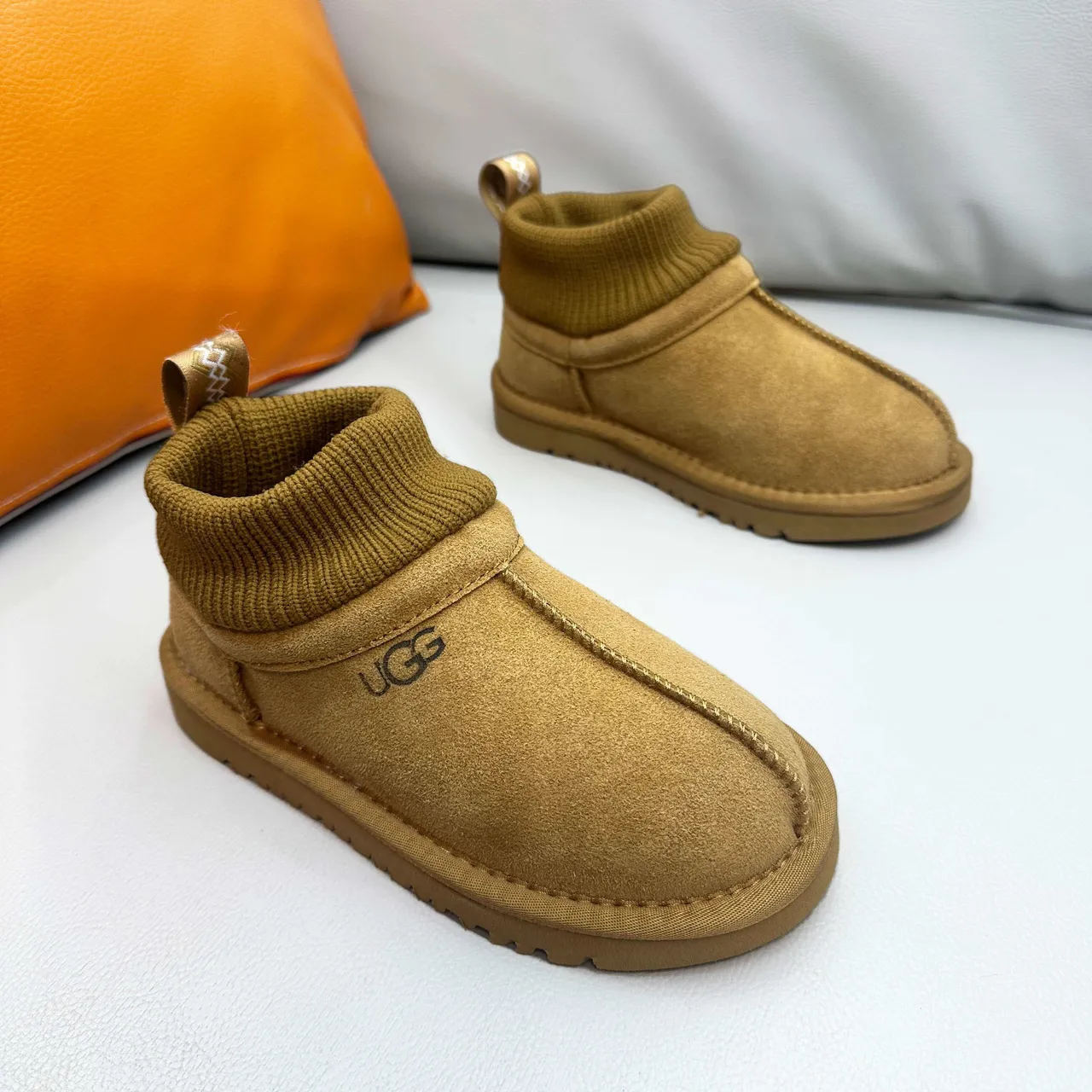 UGG Brown Beige Suede Upper Ribbed Knit Cuff Snow Boots
