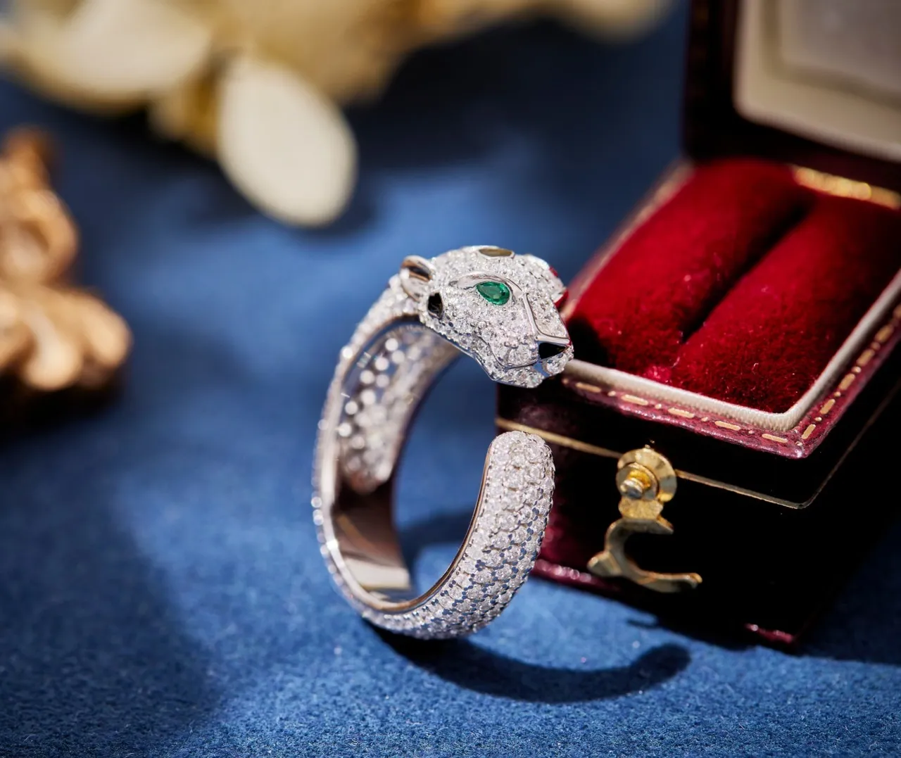 Cartier Panthère Panther Head Pavé Diamond Ring
