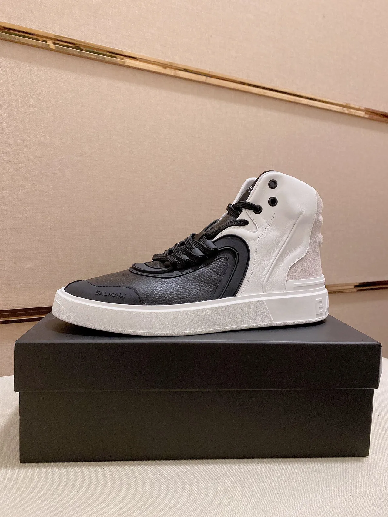 Balmain Black White High-Top Two-Tone Lifestyle Sneakers