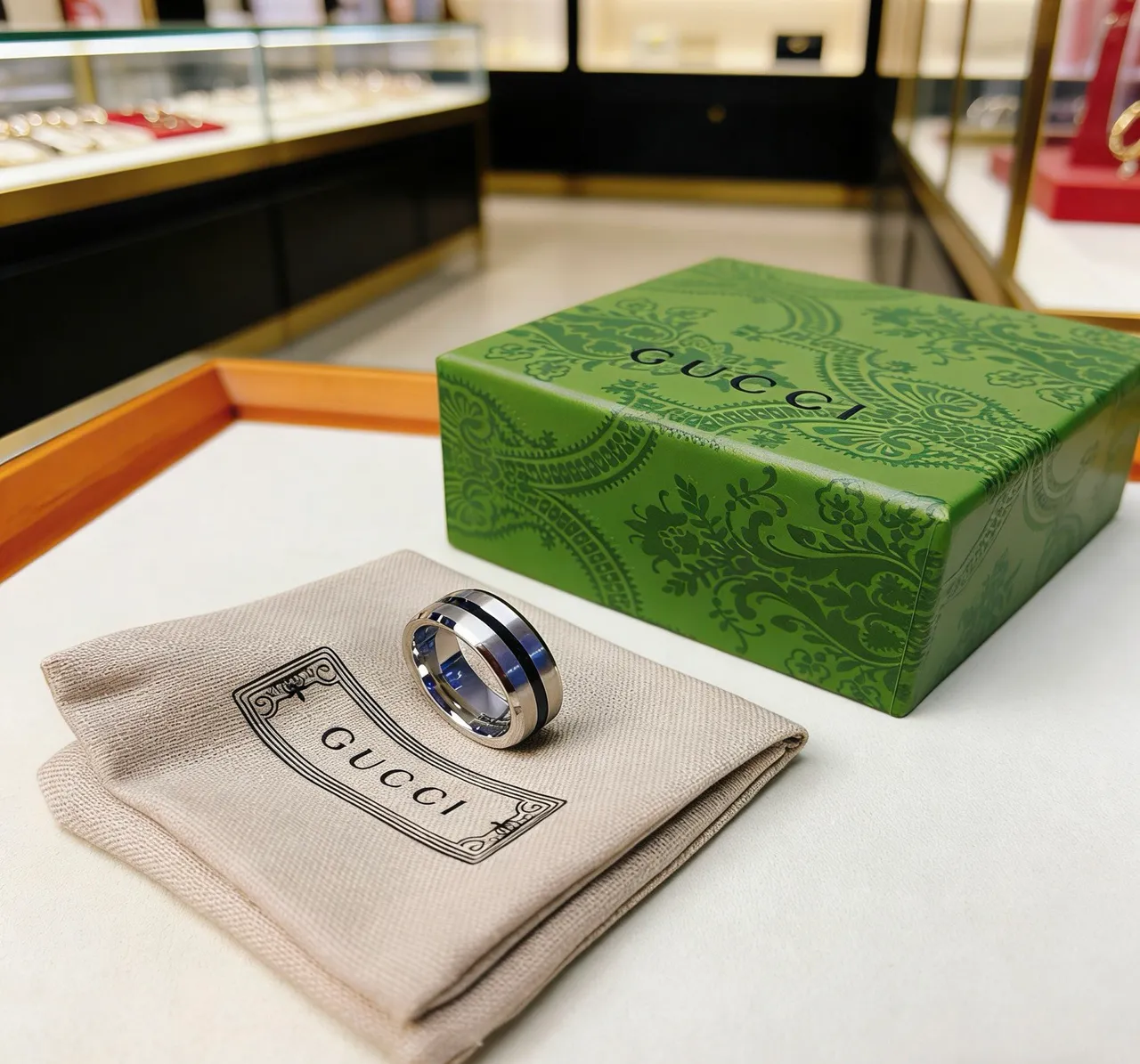 Gucci Silver Black Wide Band Polished Metal Ring