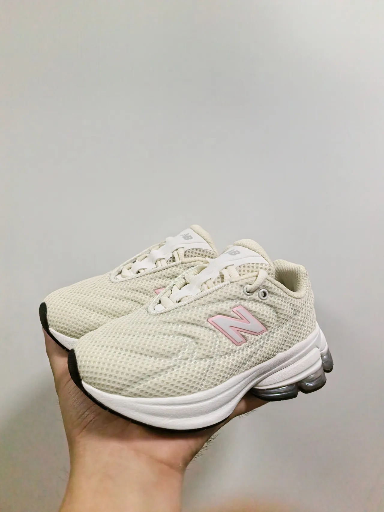 New Balance Beige Pink Mesh Upper Thick Air-Pod Midsole Chunky Sneakers