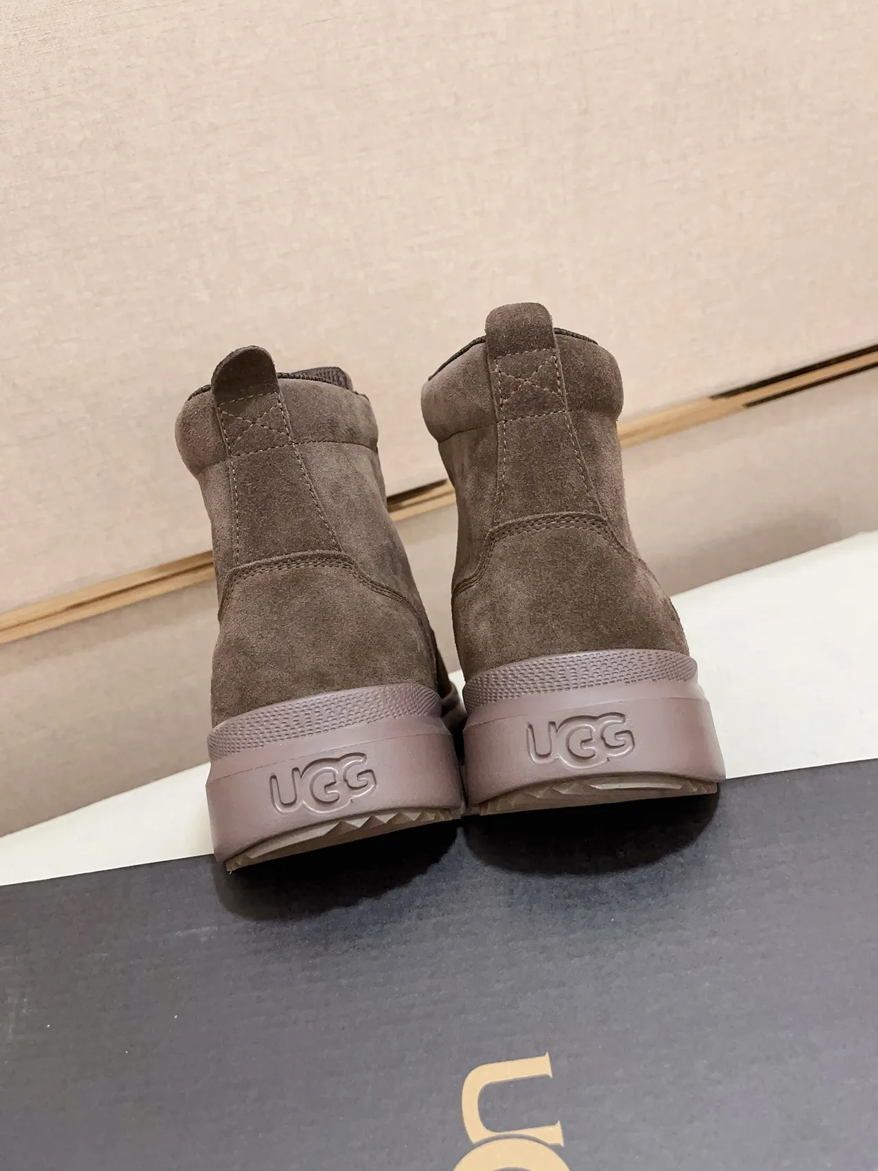 UGG Tasman Brown Beige Suede Upper Lace-Up Work Boots