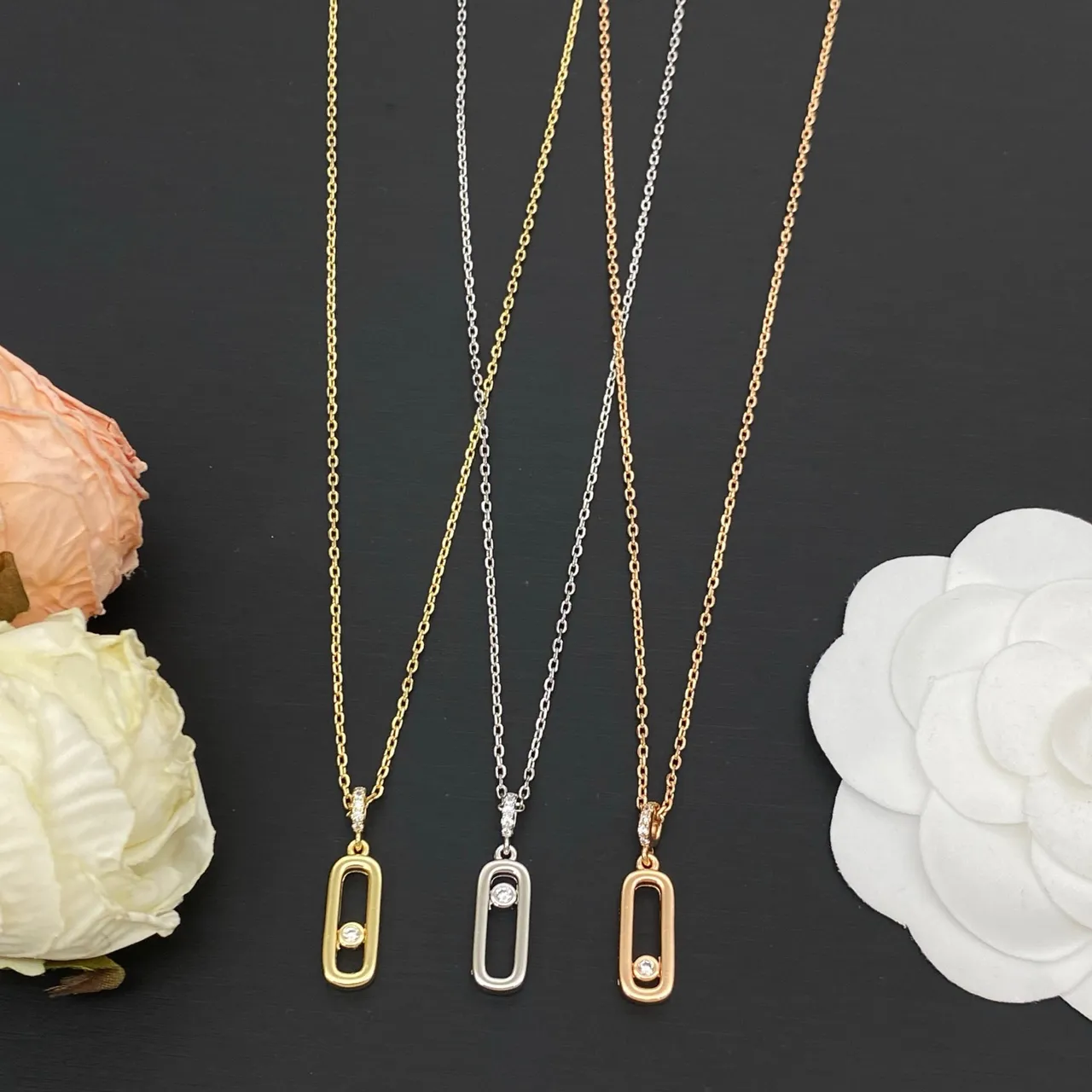 Gold Silver Chain Circular Halo Pendant Necklace