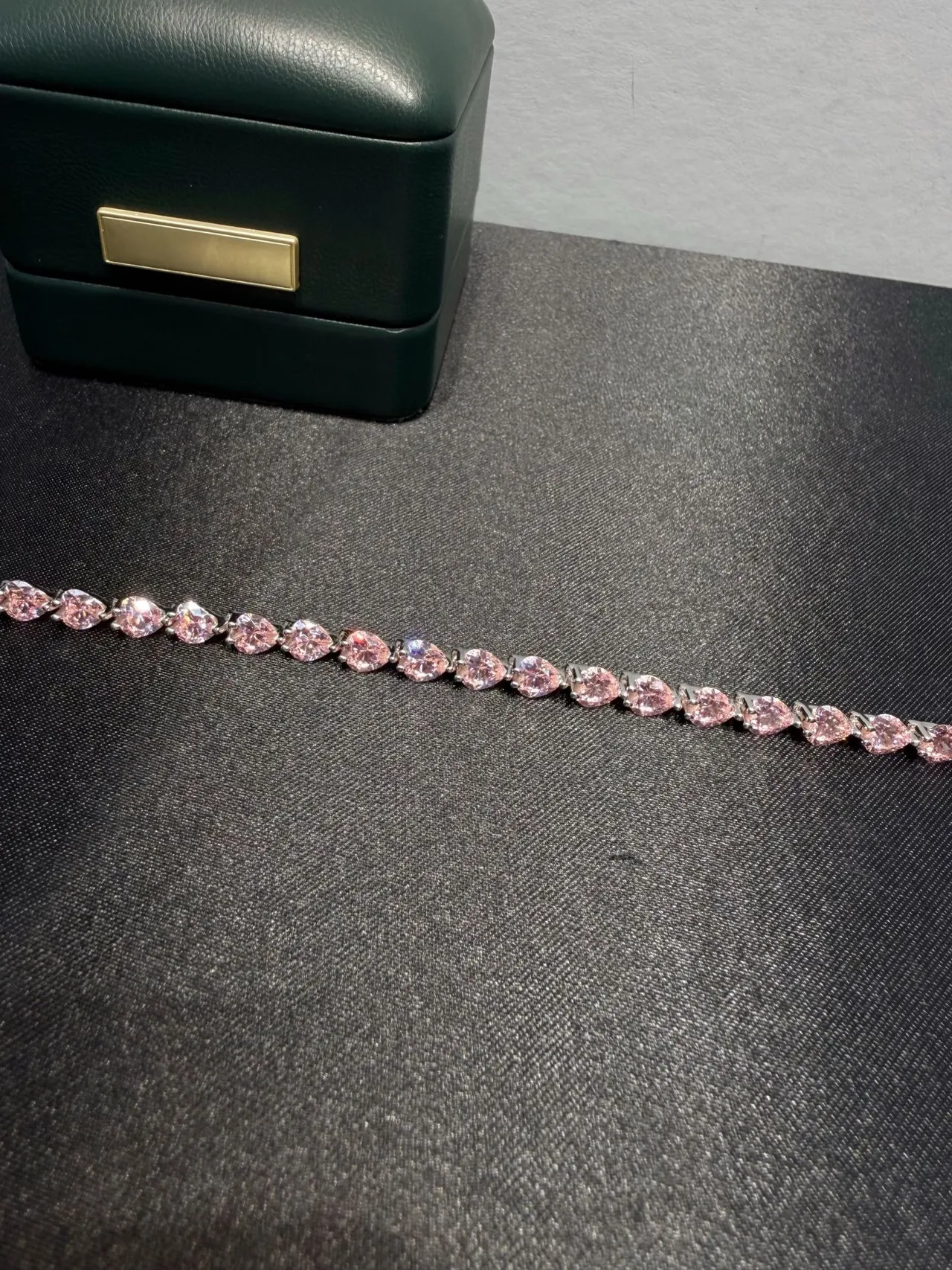 Multicolor Heart-Shaped Gemstone Pendants Multi-Stone Linked Chain Necklace