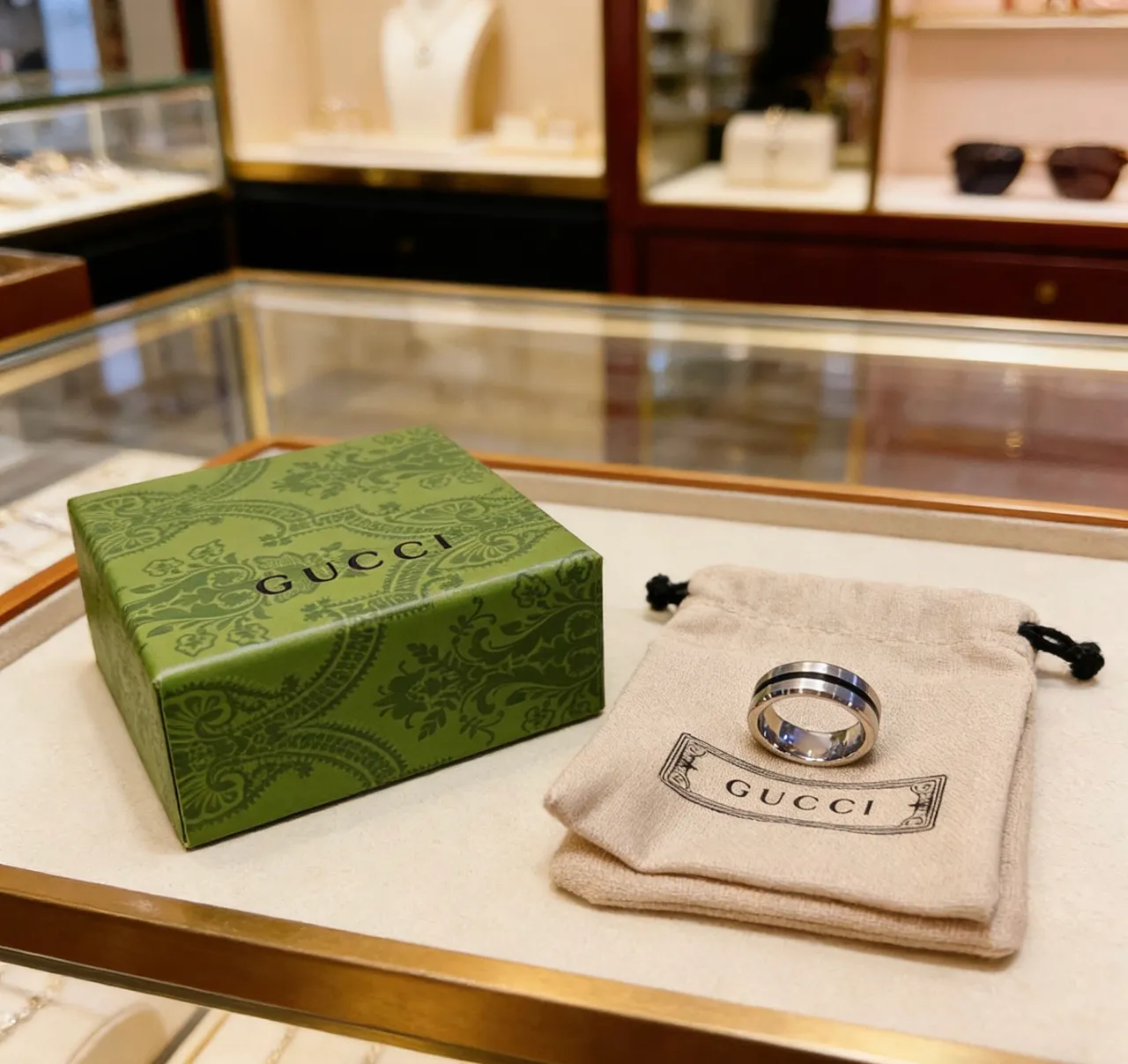 Gucci Silver Black Wide Band Polished Metal Ring